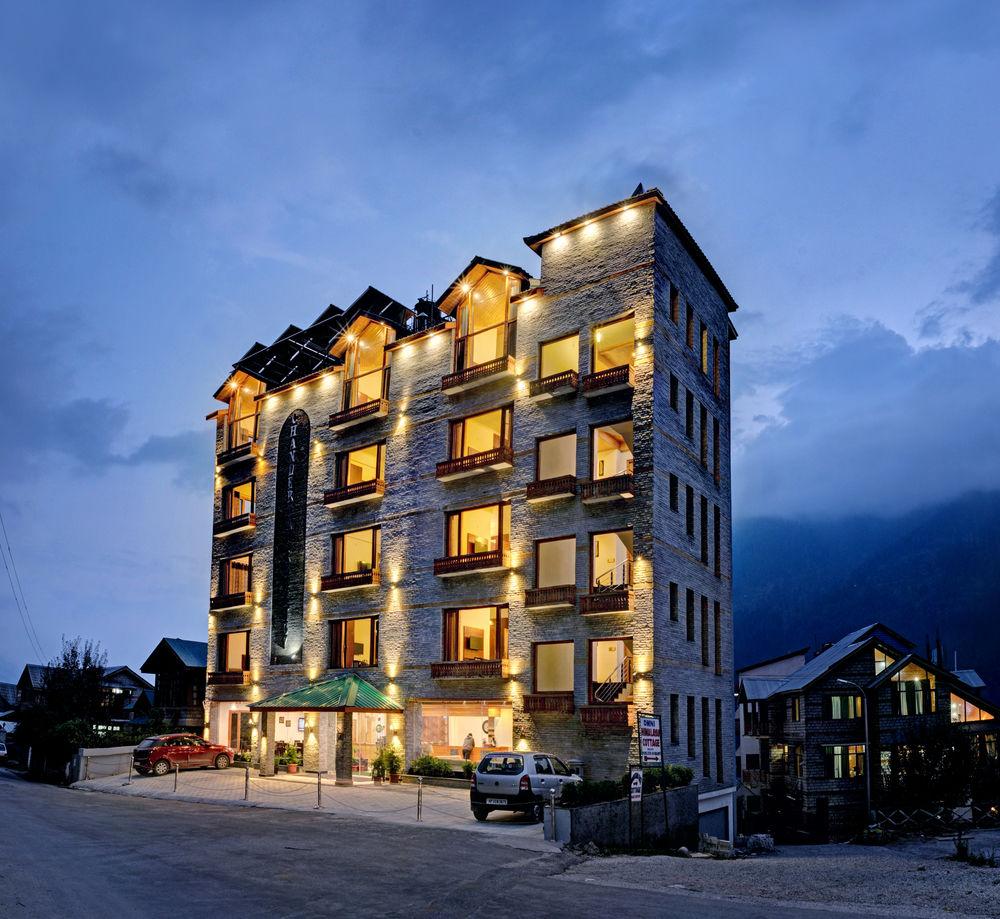 Vista Exterior Summit Chandertal Regency & Spa