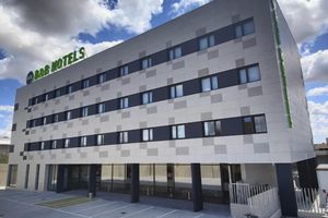 Alojamiento - B&B HOTEL Sevilla Bormujos