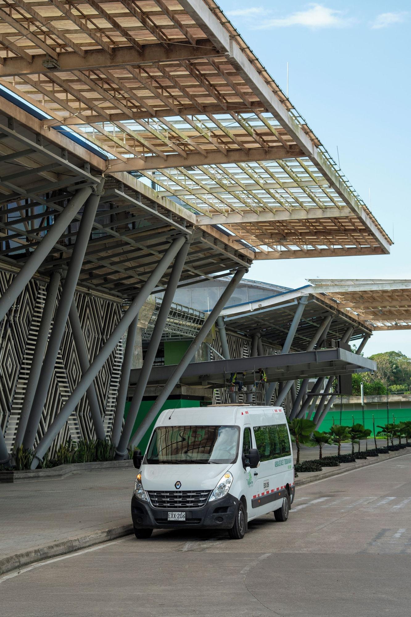 Vista Exterior WAIRA SUITES HOTEL