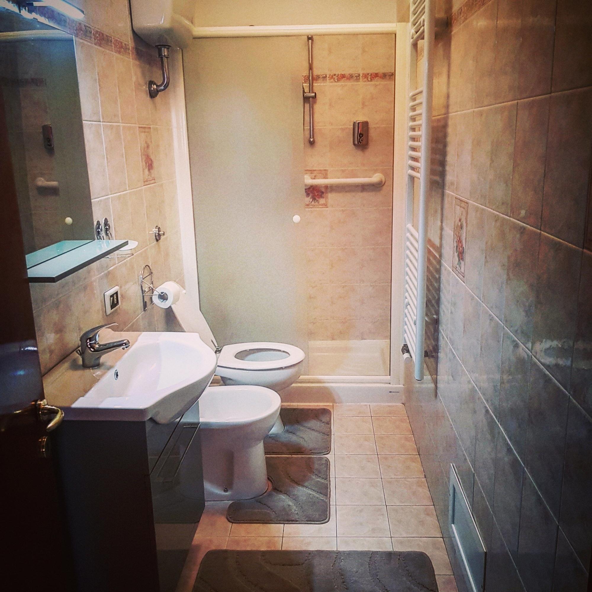 Equipamiento de Habitación Central Isernia