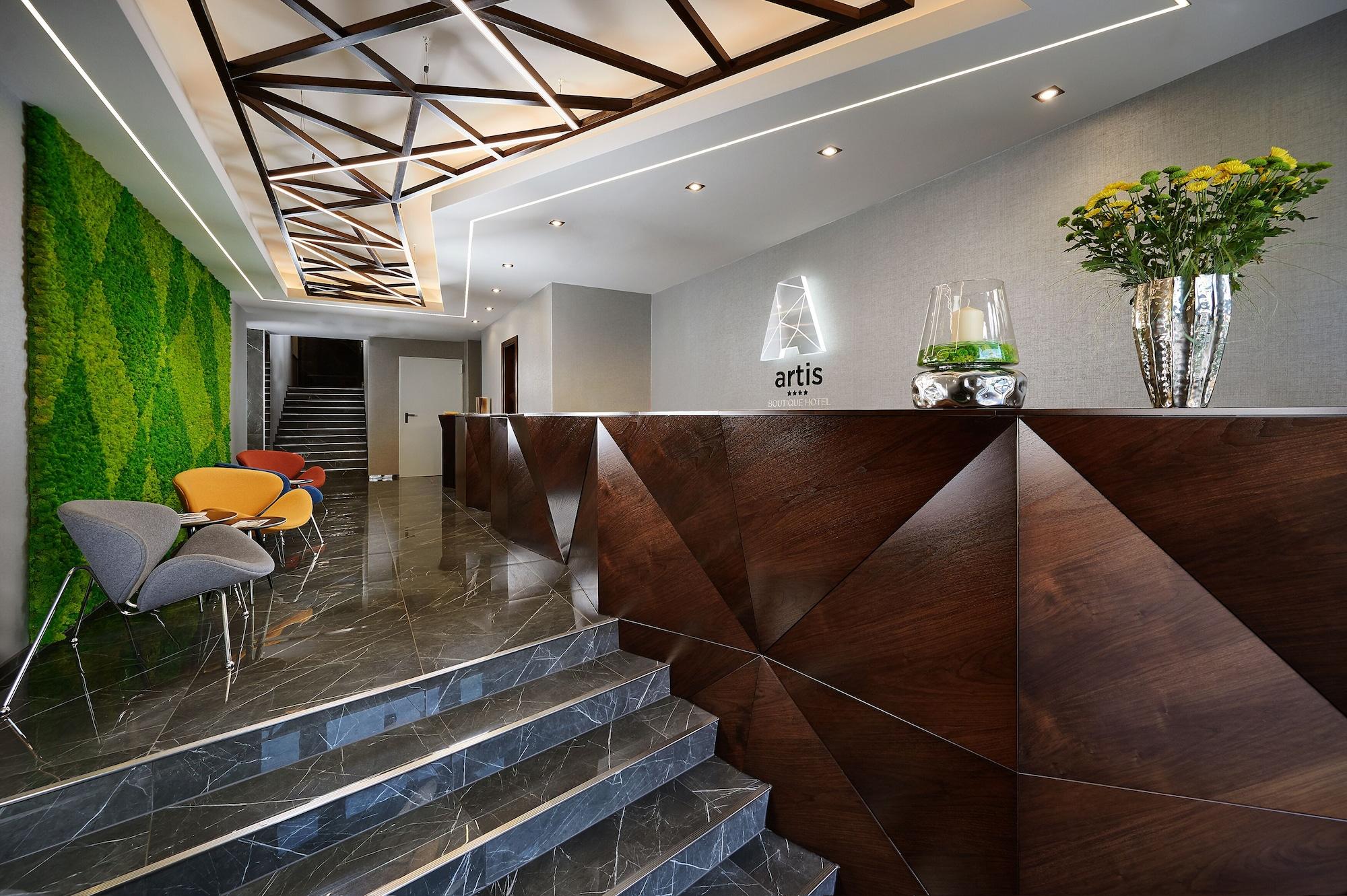 Vista Lobby Artis Boutique Hotel