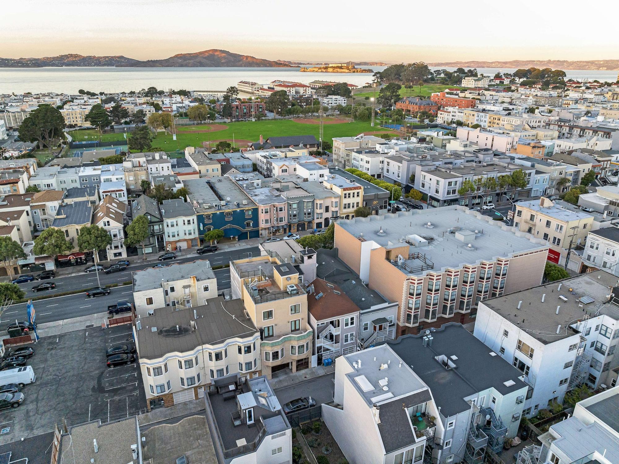Vista Exterior SureStay by Best Western San Francisco Marina District