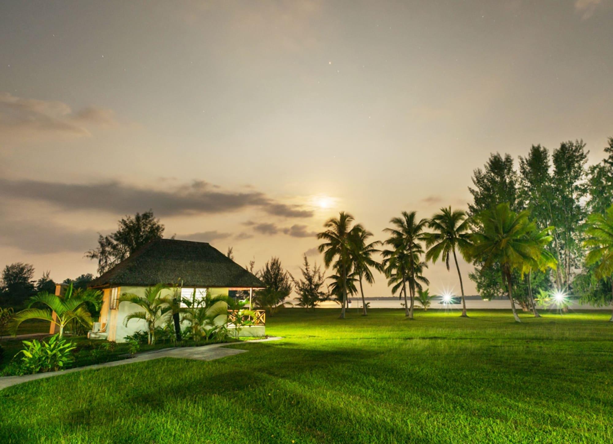 Vista Exterior Beachfront Resort