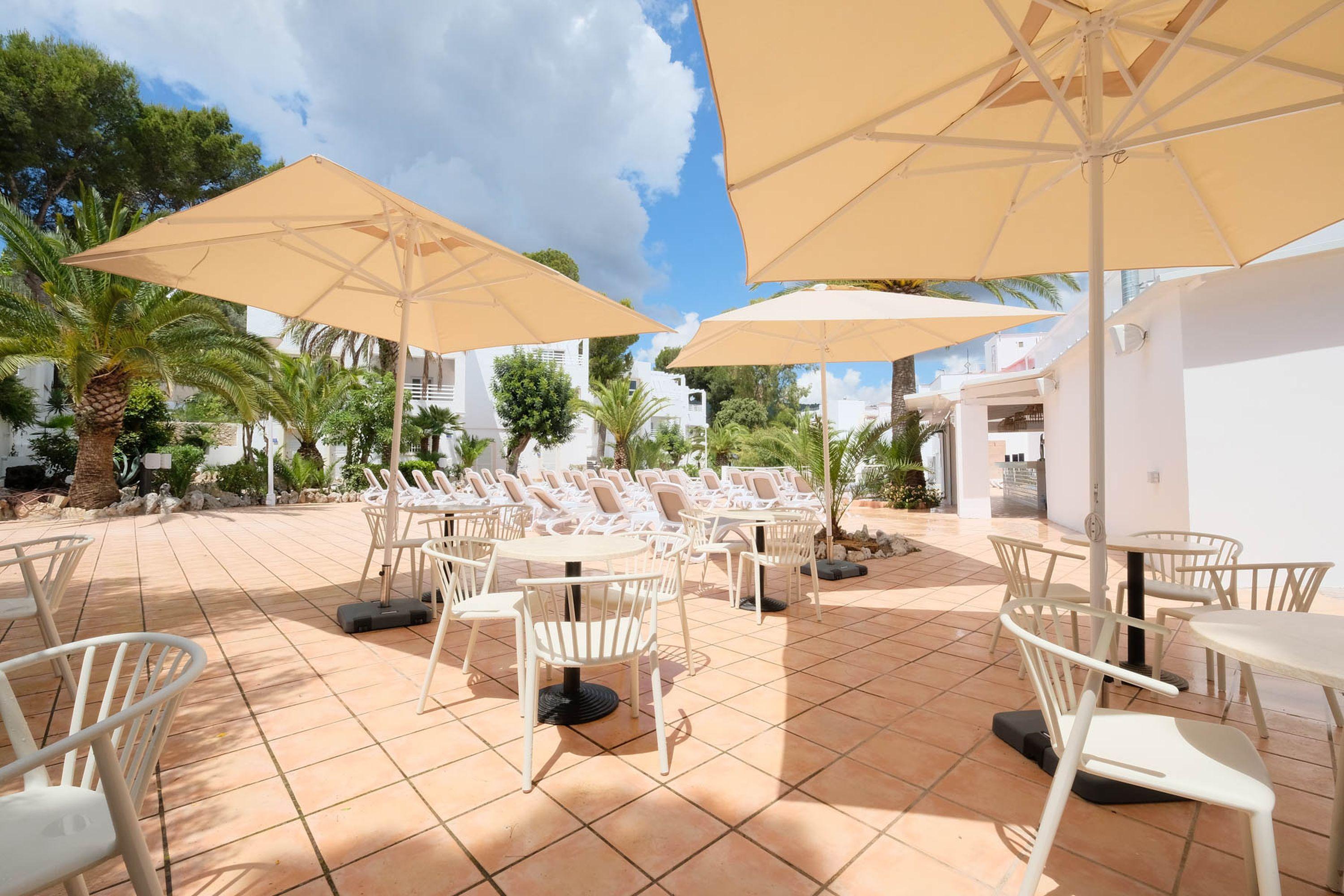 Bar/Salón Azuline Palmanova Gardens