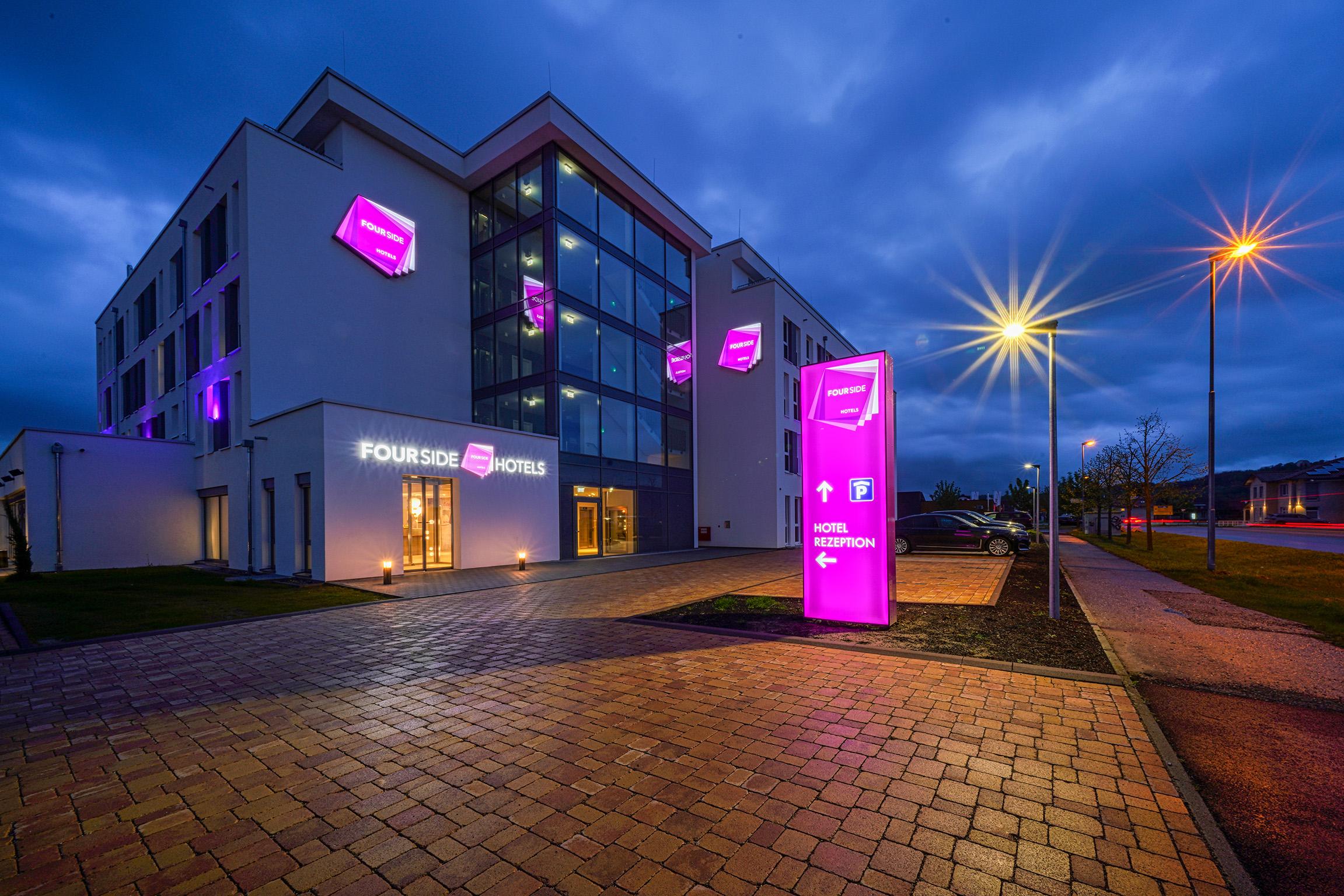 Vista Exterior VOYA Hotel