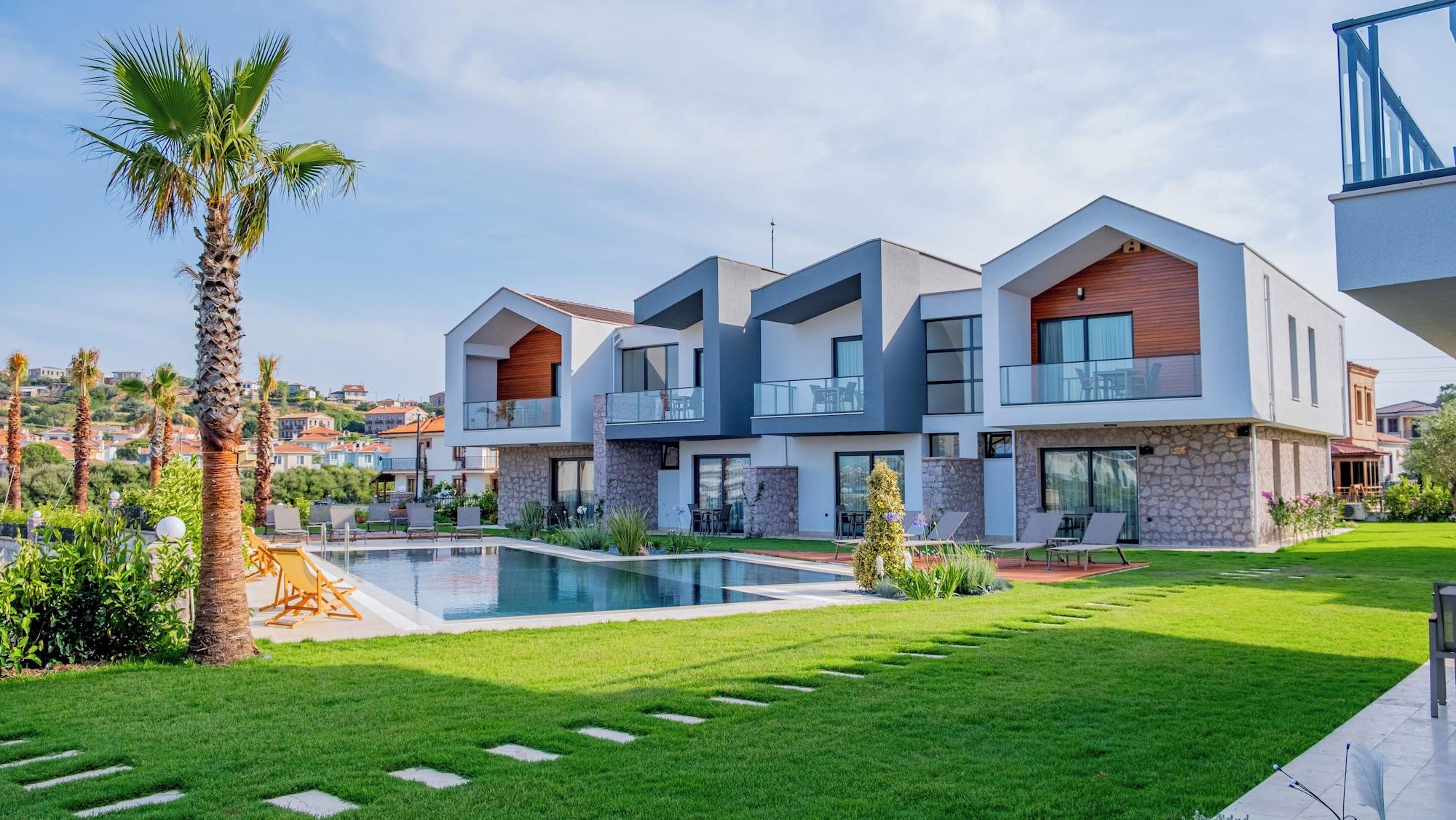 Varios Back Sea Cunda Apart Otel