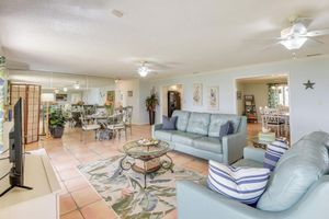 Alquiler Vacacional - Oceanfront Flagler Beach Home w/ Decks & Gas Grill