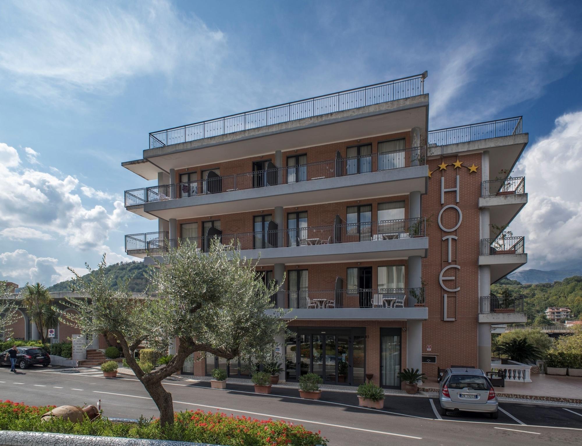 Vista Exterior Hotel Terme Capasso