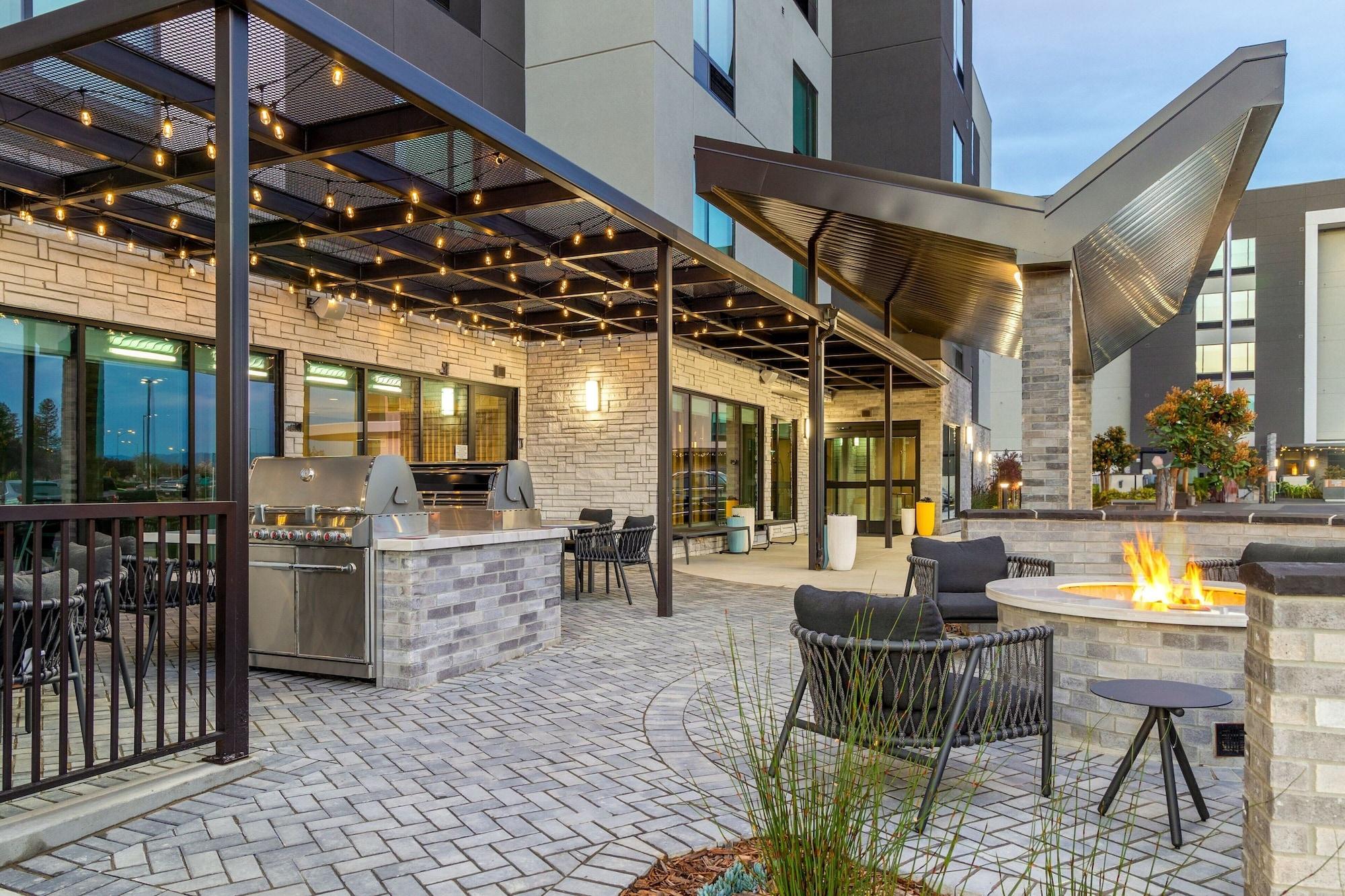 Vista Exterior TownePlace Suites by Marriott Pleasanton