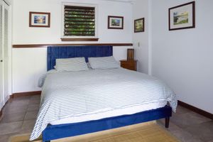 Alquiler Vacacional - Romantic Cottage, Private Acre of Paradise, View! Pool!