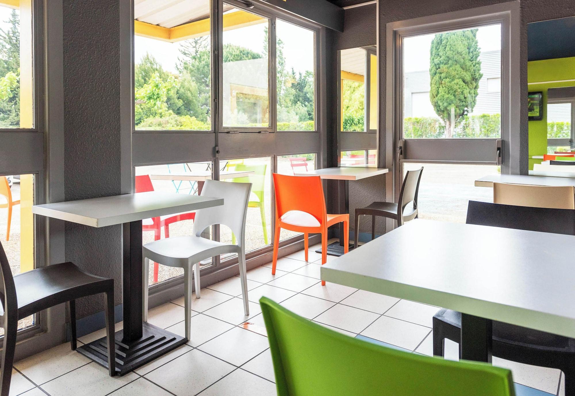 Restaurant B&B Hotel Nimes Caissargues