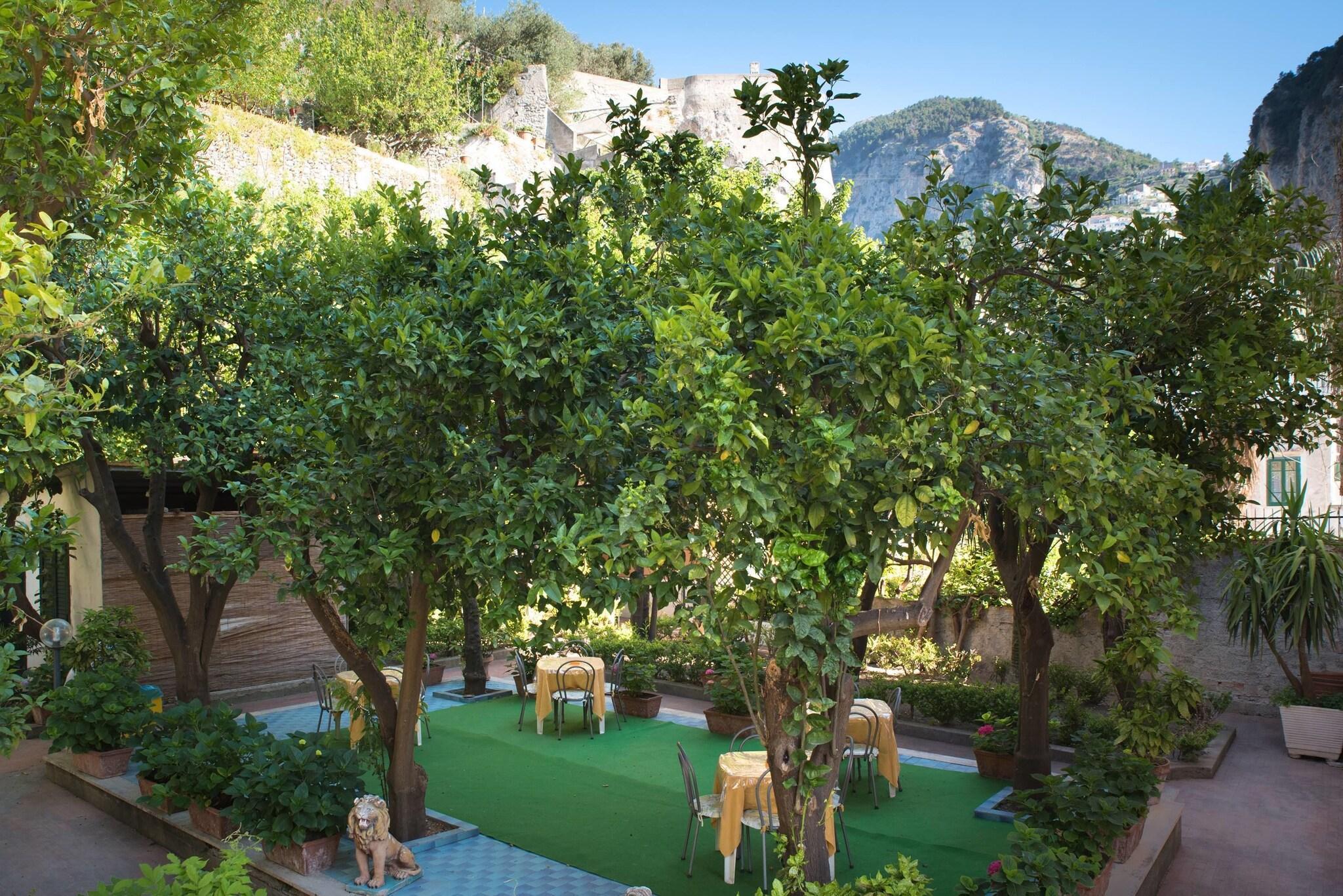 Varios Hotel Amalfi