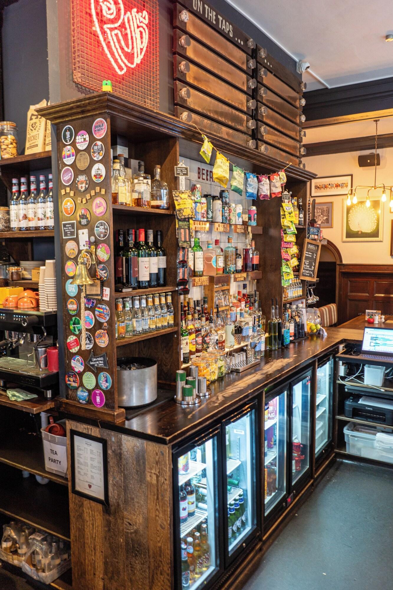 Bar/Salón Publove The Rose & Crown