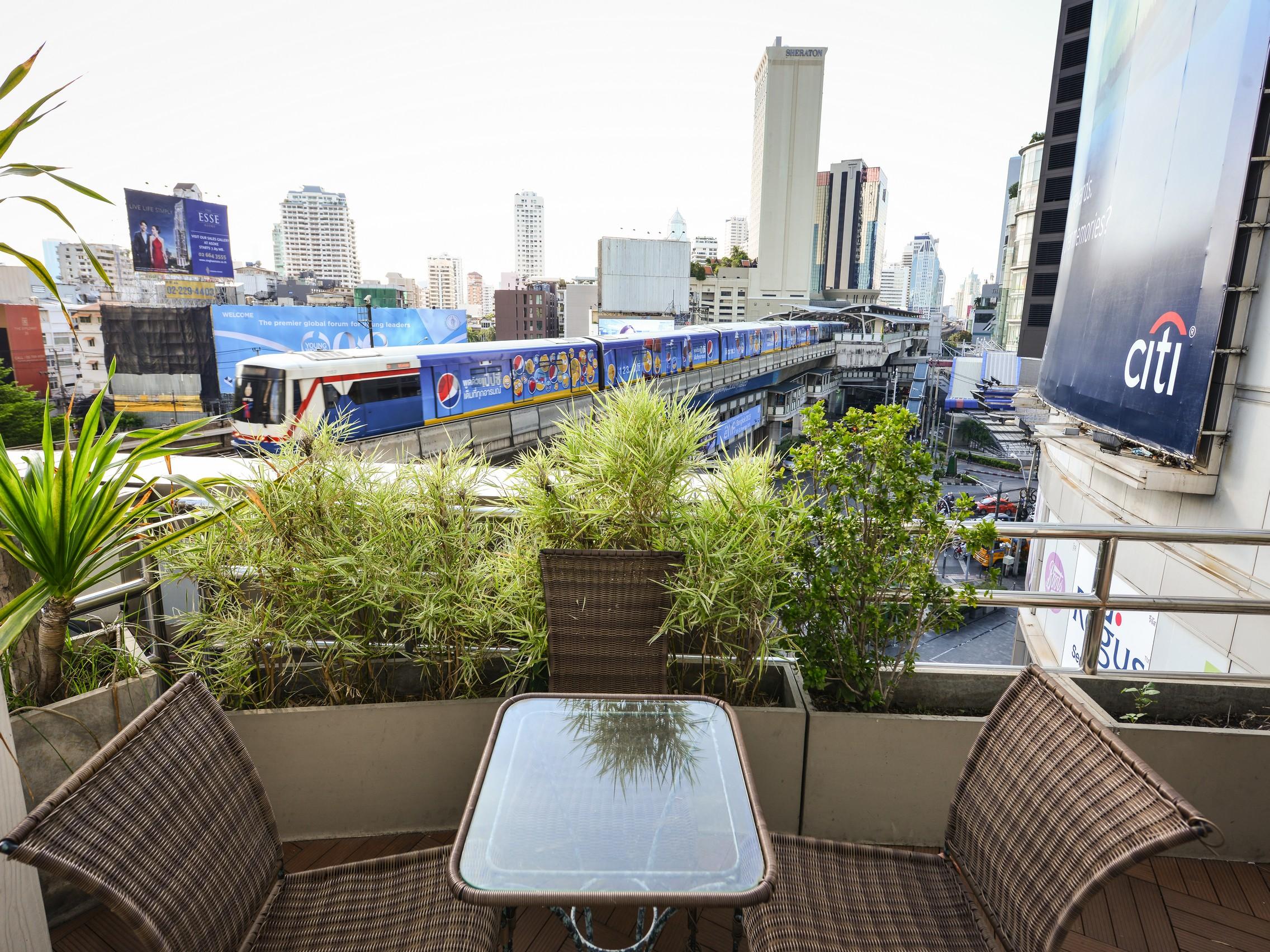 Vista Exterior Sukhumvit Suites Hotel