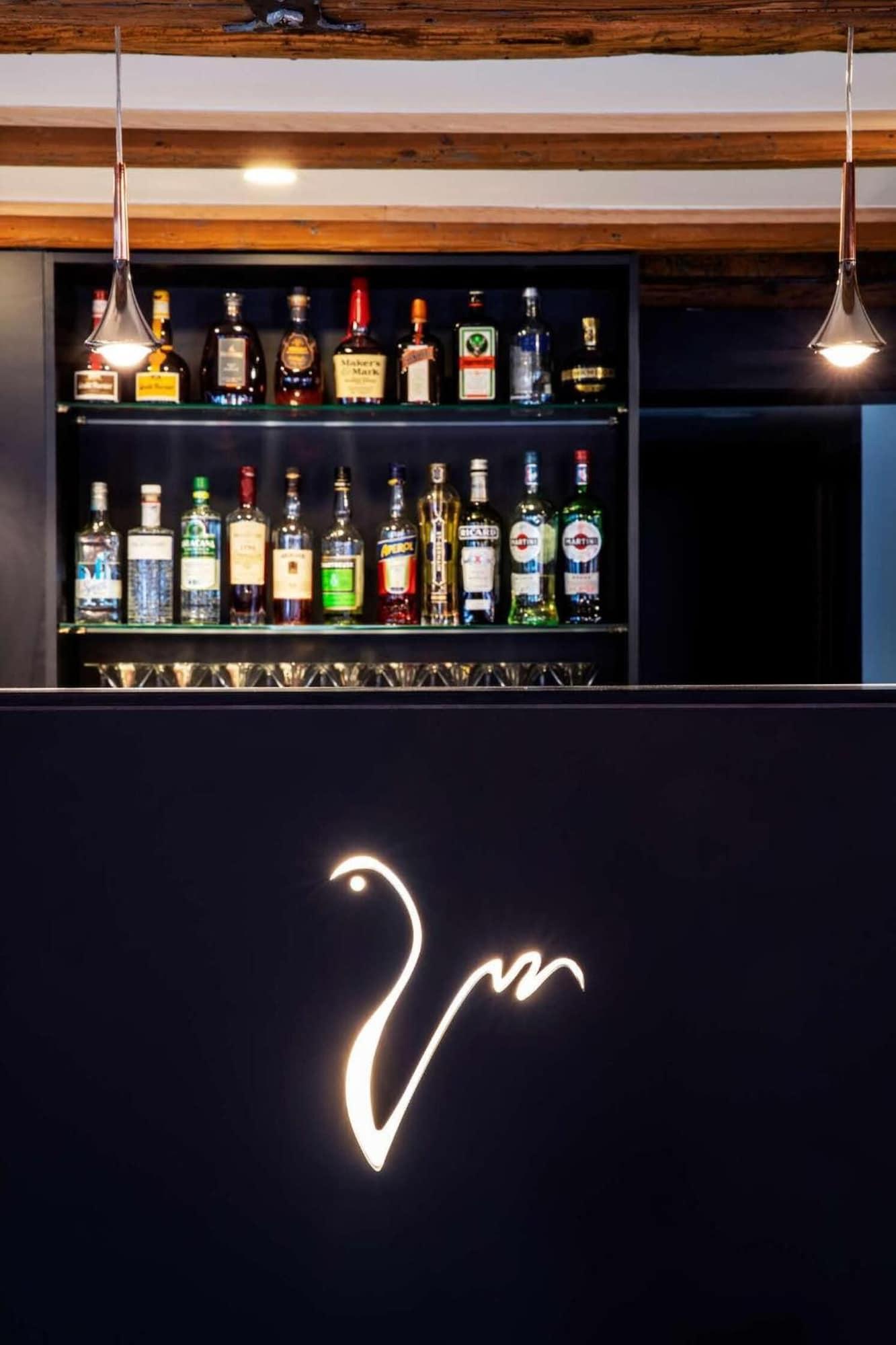 Bar/Salón Au Cygne