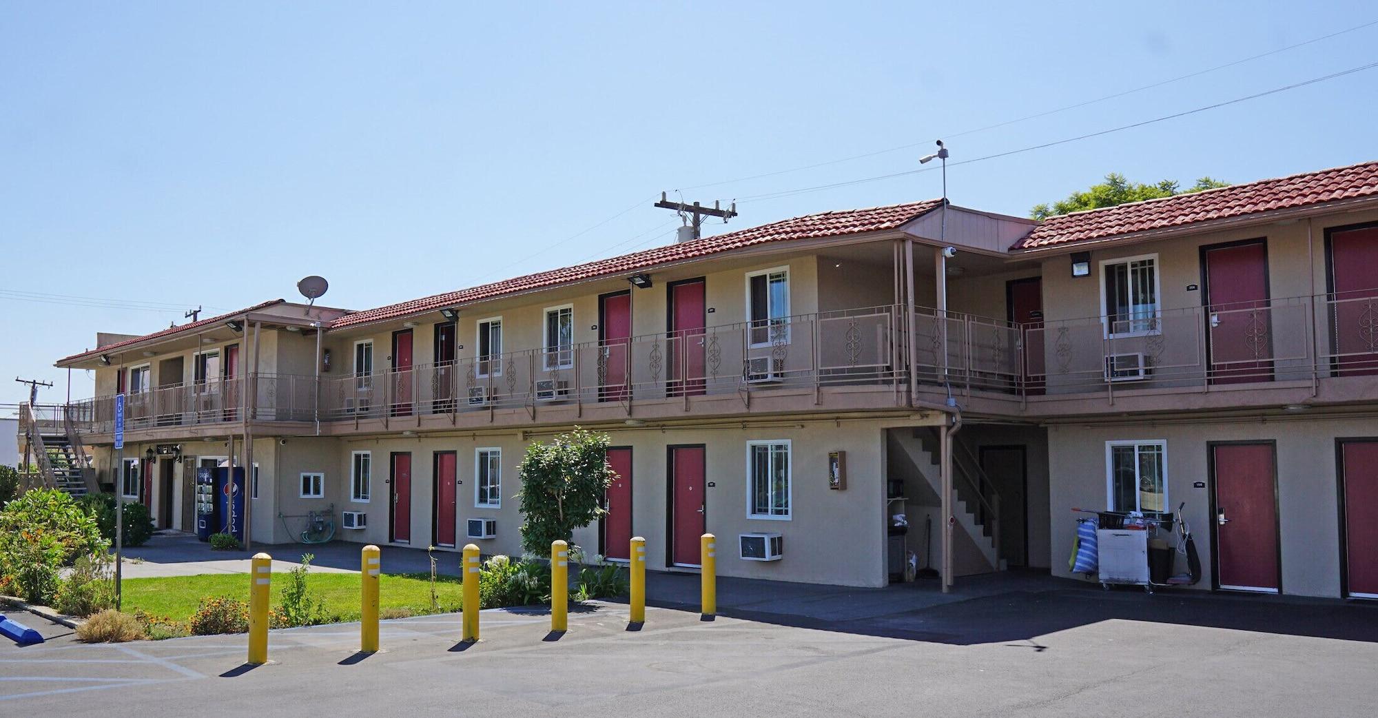 Vista Exterior Budget Inn