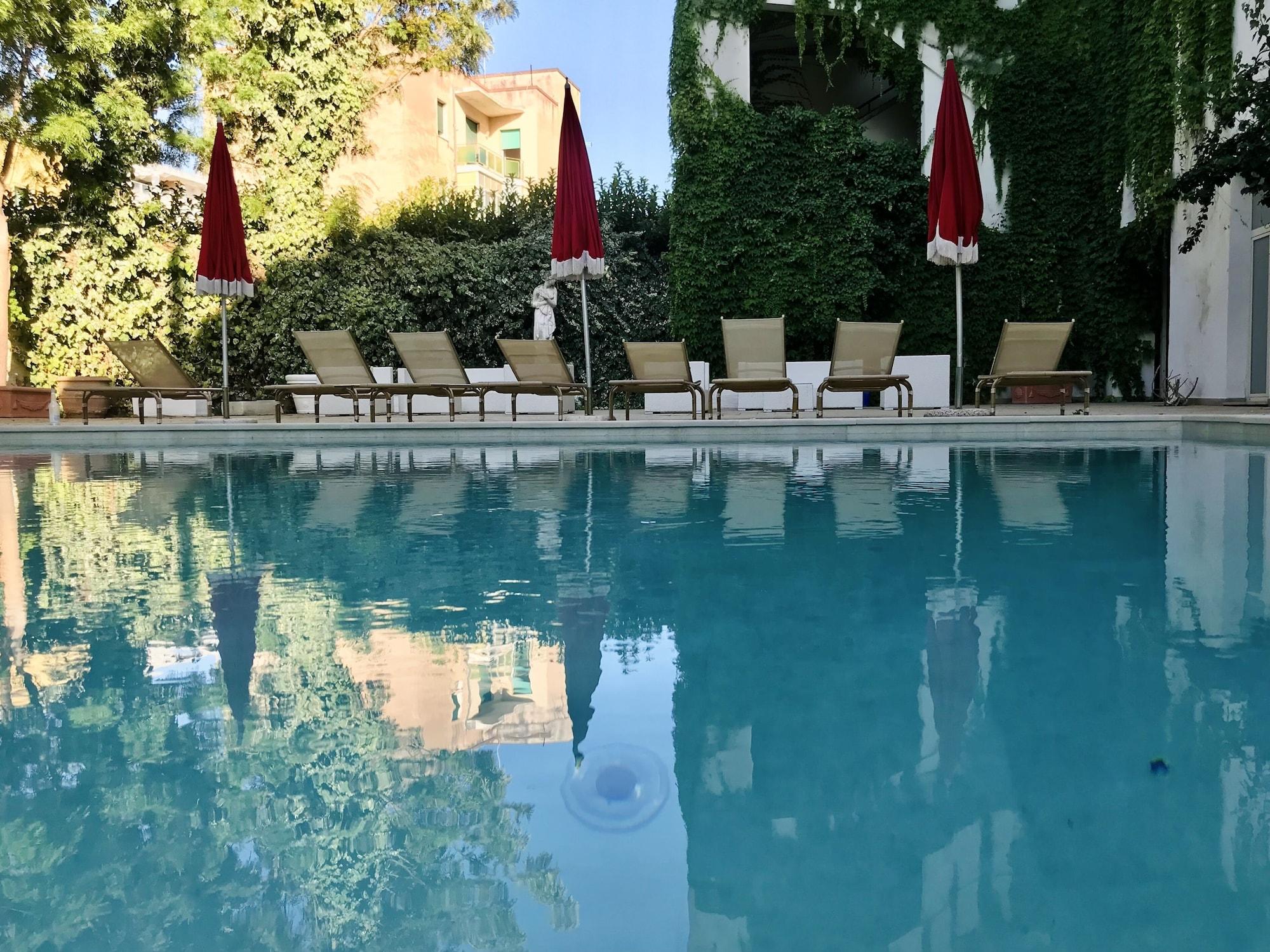Vista Exterior Grand Hotel di Lecce