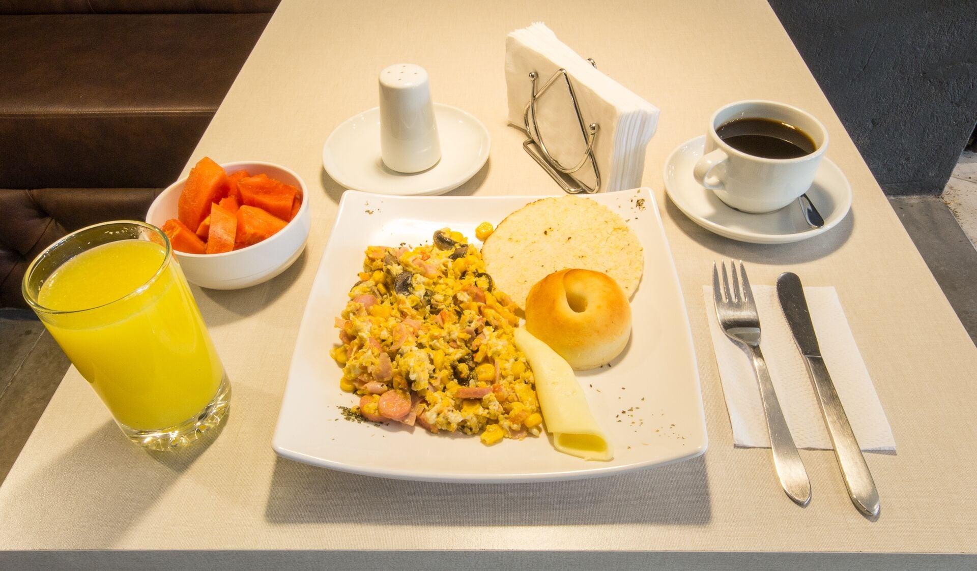 Restaurant Lleras Green Hotel