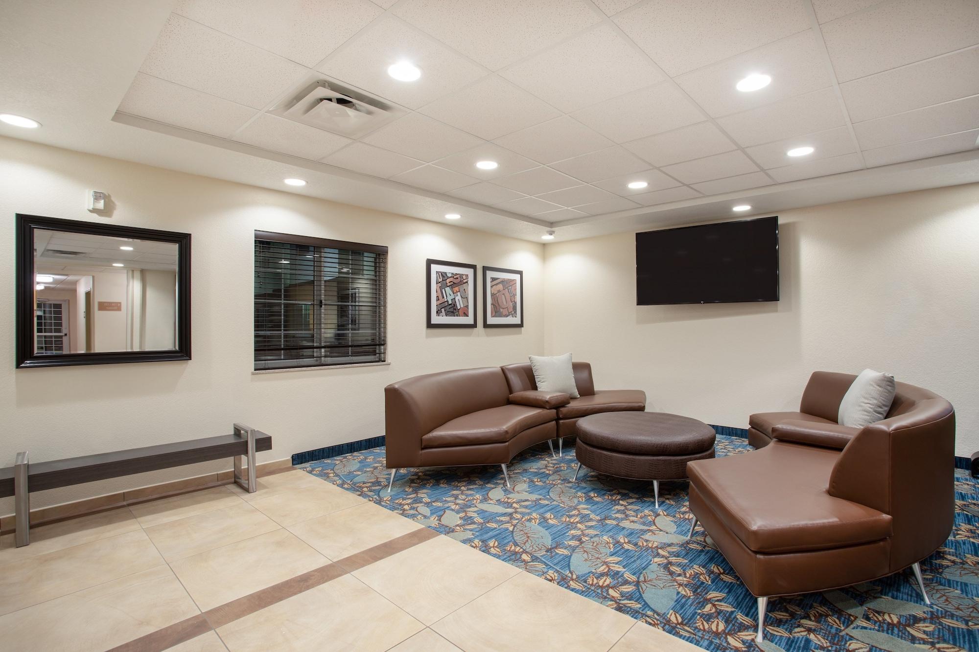 Vista Exterior Candlewood Suites Cheyenne by IHG