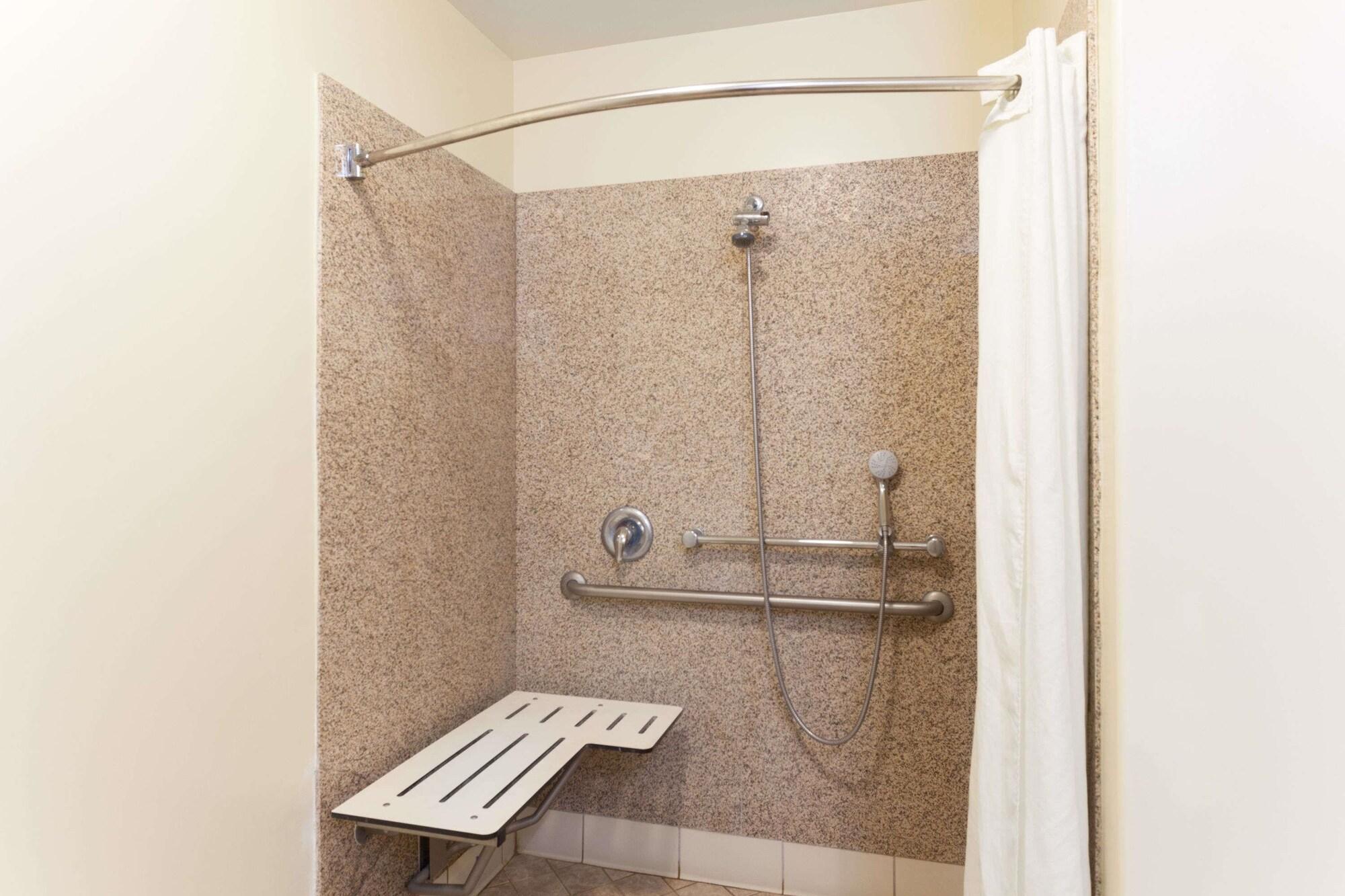 Equipamiento de Habitación Travelodge by Wyndham Brea