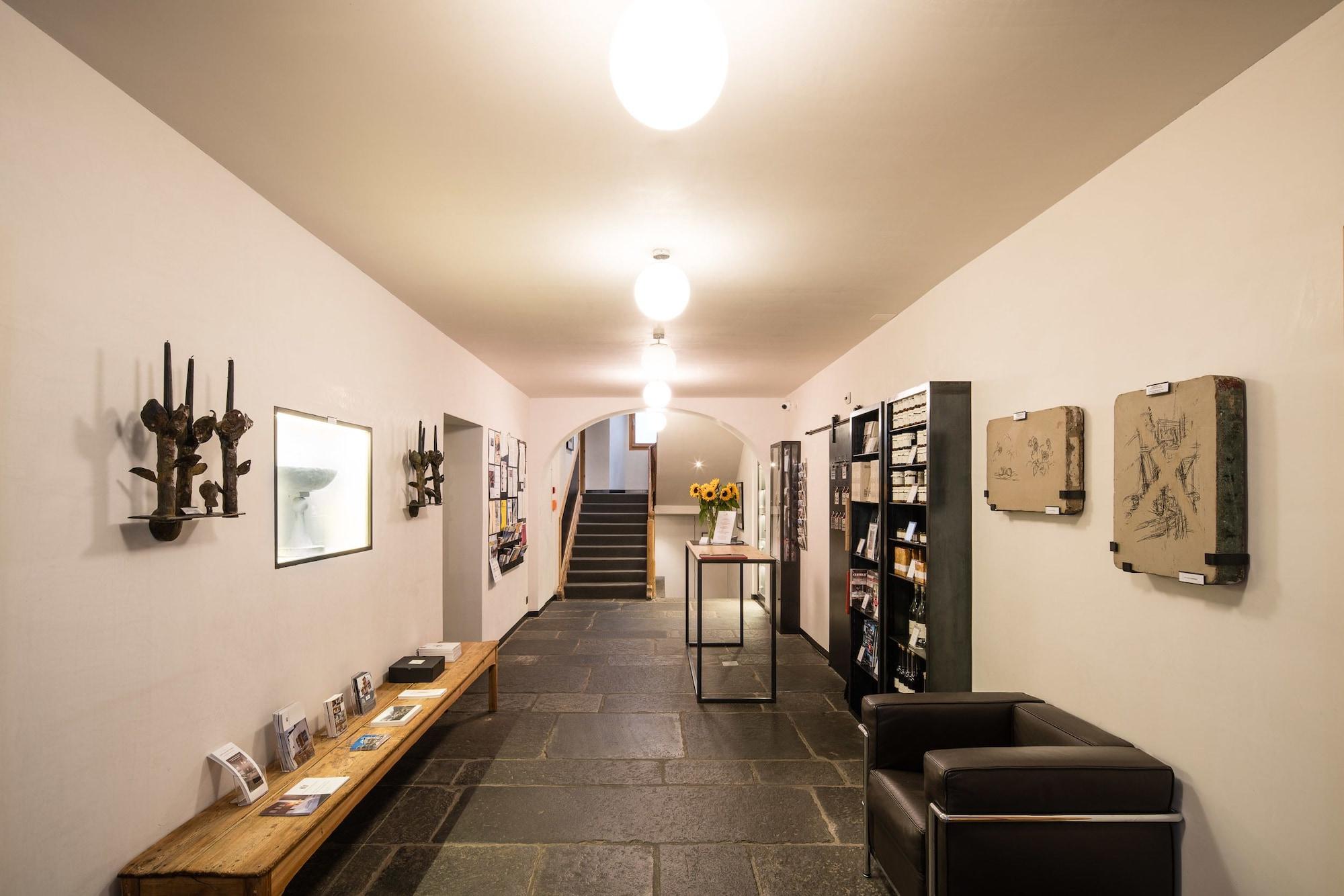 Vista Lobby Pensiun Aldier