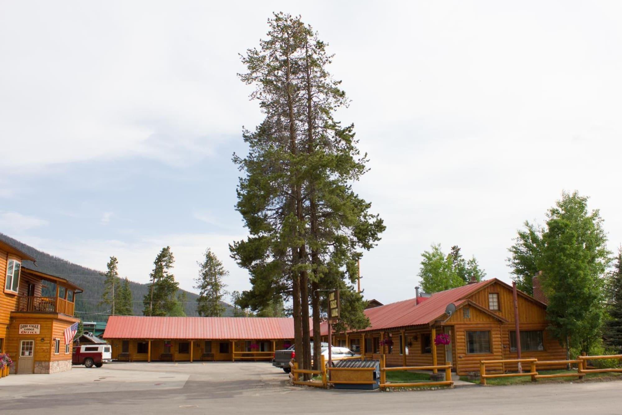 Vista Exterior Lone Eagle Lodge