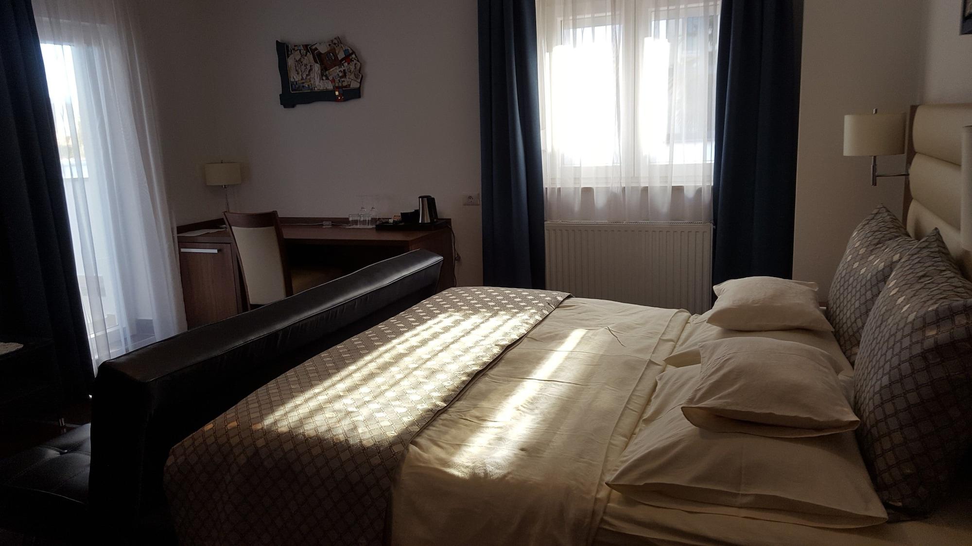 Set de Habitación Hotel Villa Karda