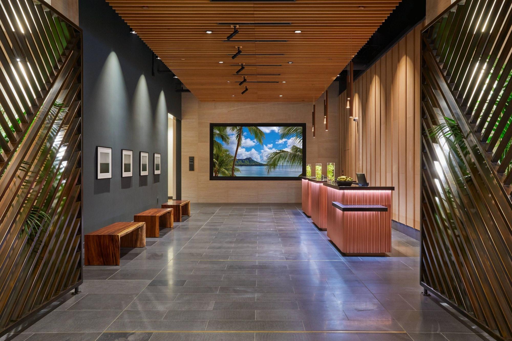 Vista Lobby Renaissance Honolulu Hotel & Spa