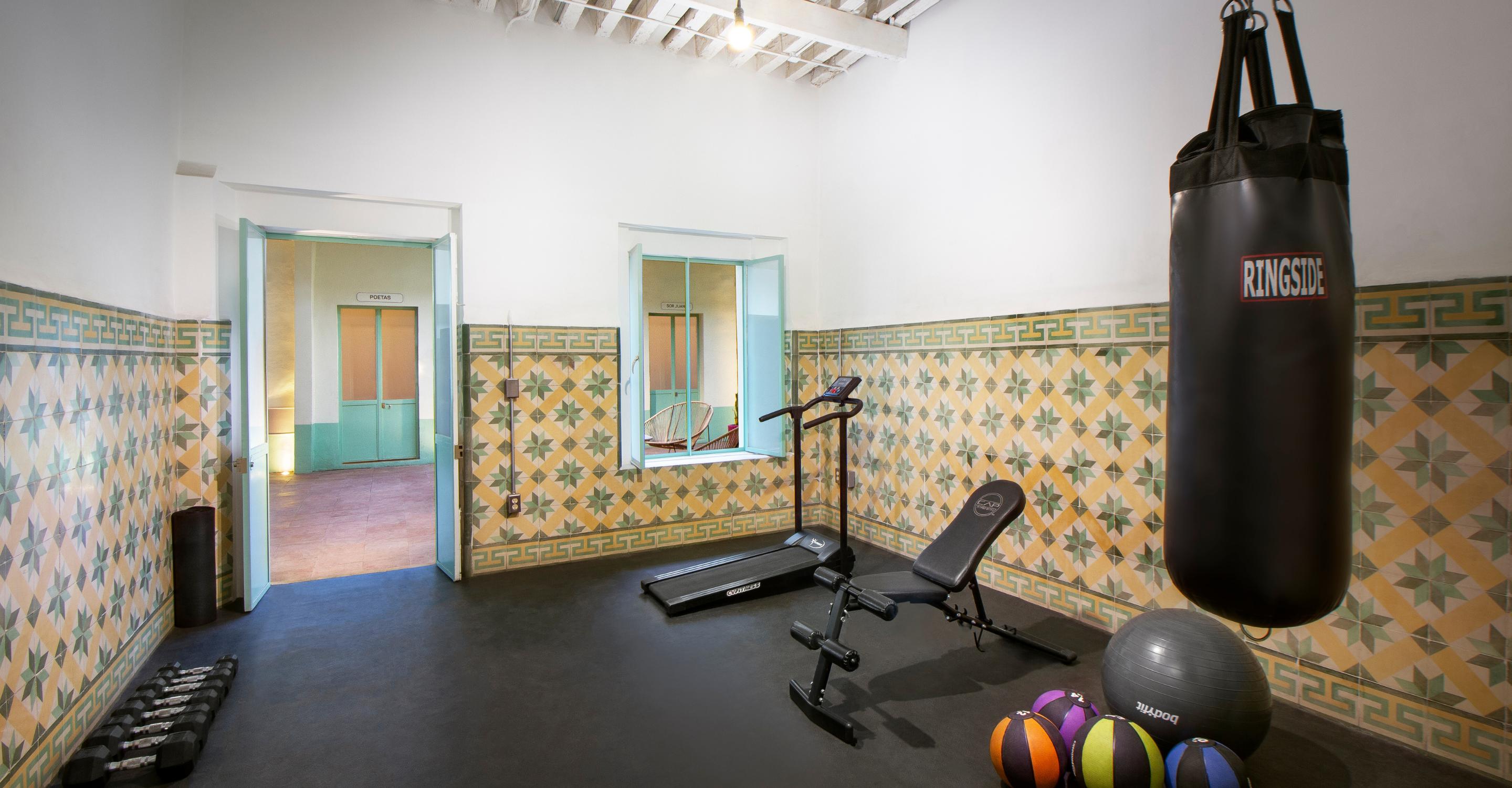 Gimnasio Hostal CASA MX alameda