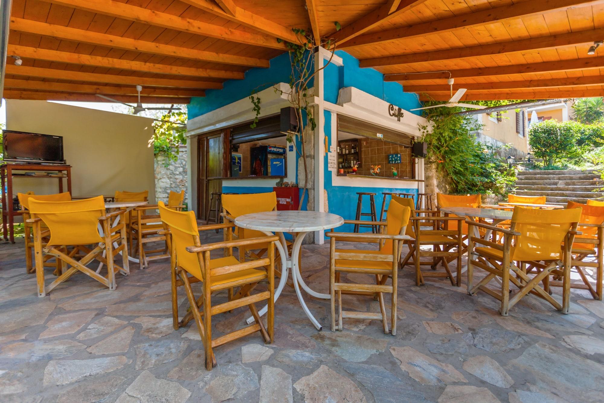 Bar/Salón Archontiko Maisonettes