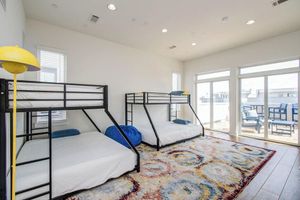 Alojamiento - Hermann Park Hideaway Sleeps 12 w/ Parking & Patio