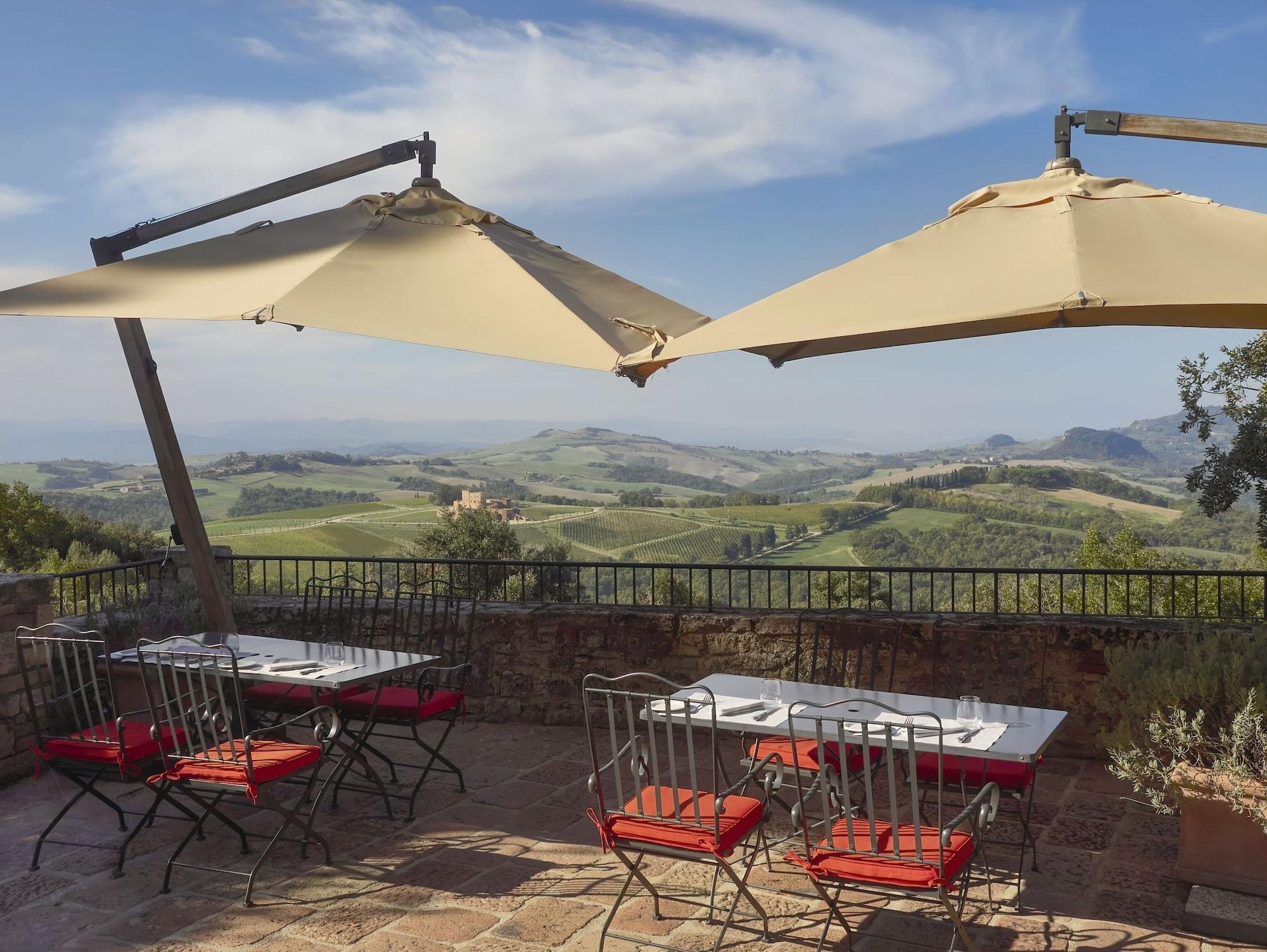 Restaurant Borgo Pignano Tuscany