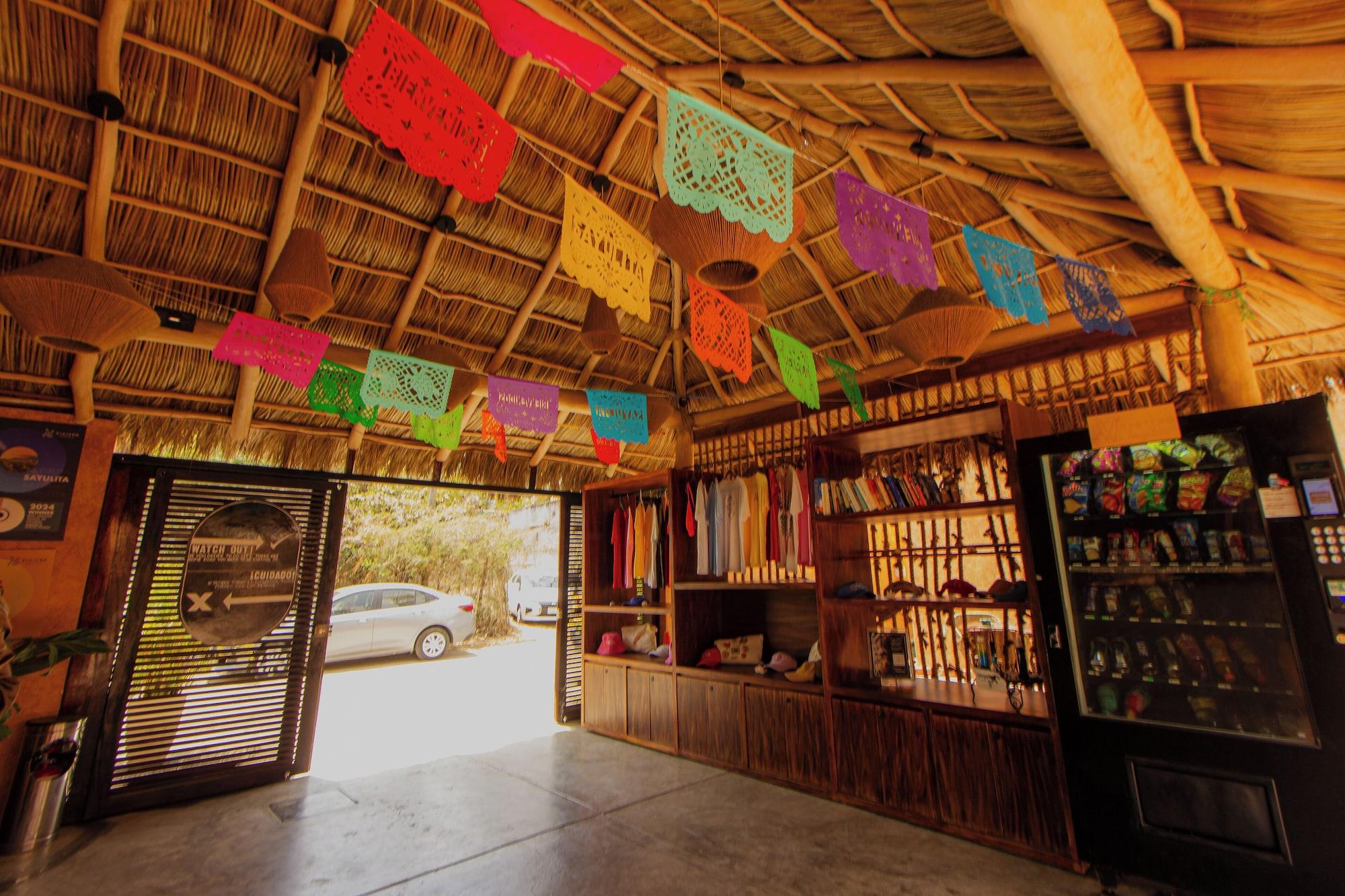 Vista Lobby Viajero Sayulita Hostel