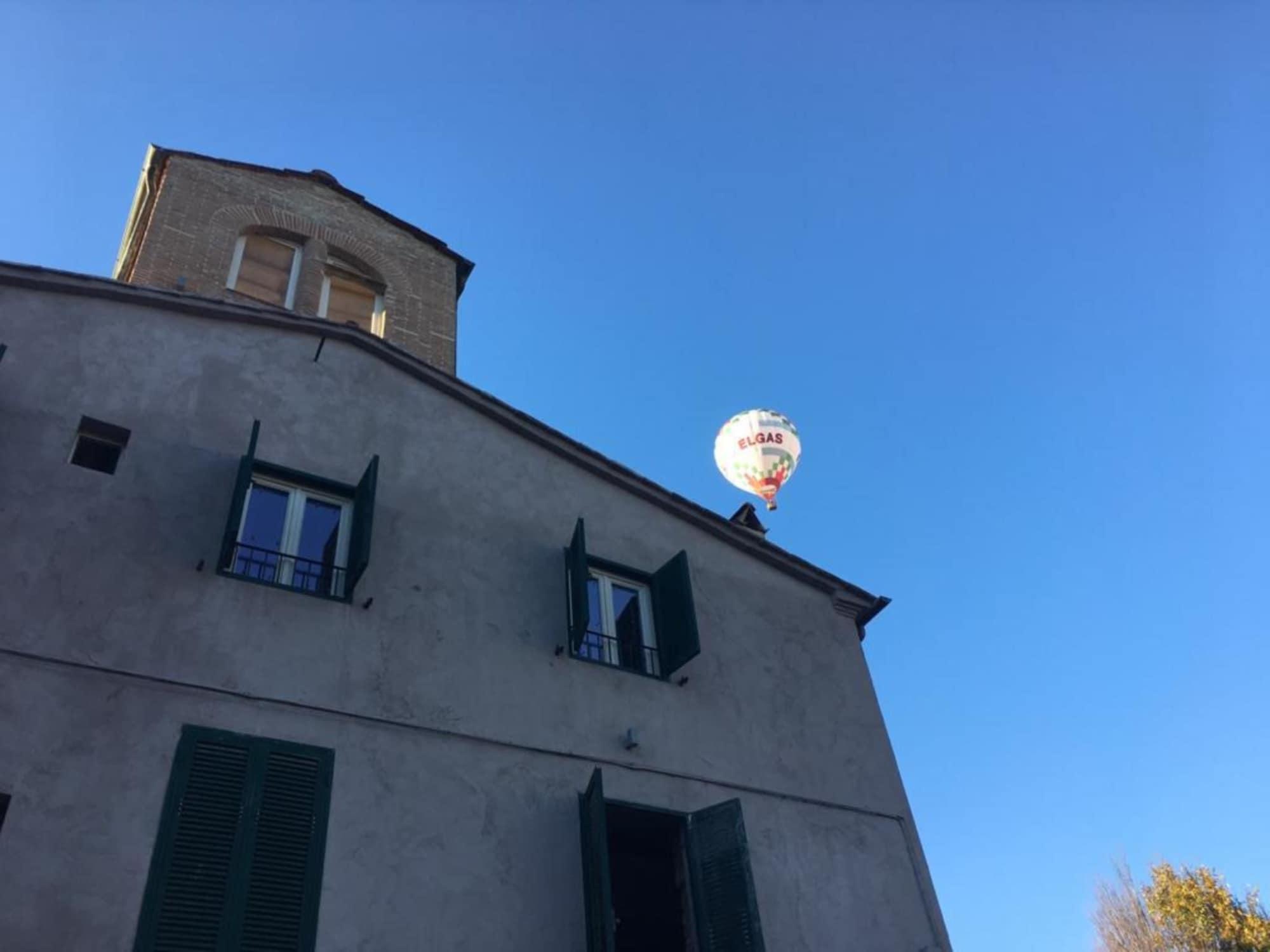 Vista Exterior Inside the Wall