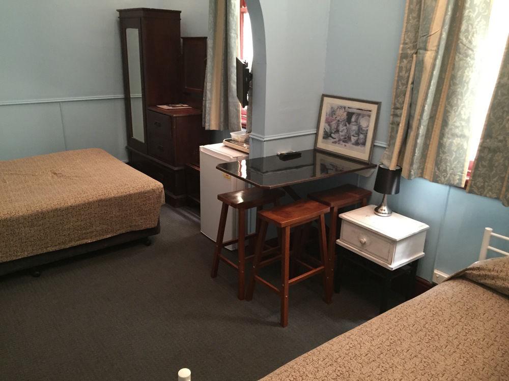 The Criterion Hotel Motel by null