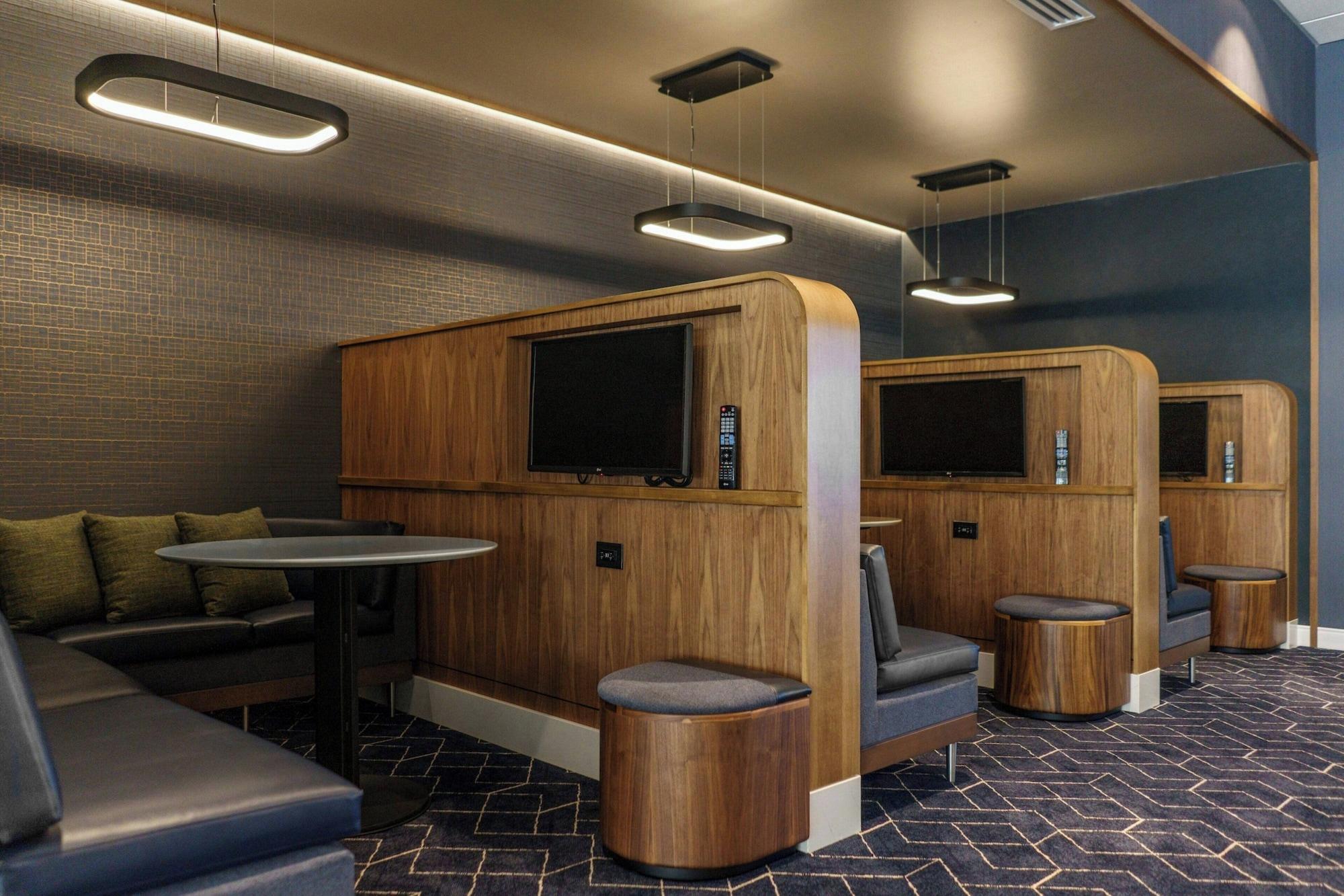 Vista Lobby Courtyard by Marriott Indianapolis Fishers