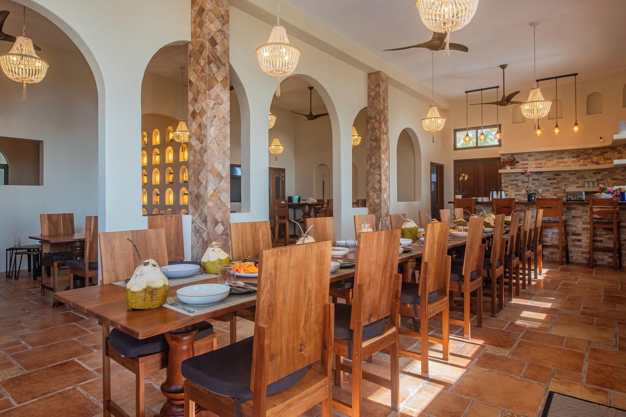 Vista Lobby Mahai Retreat