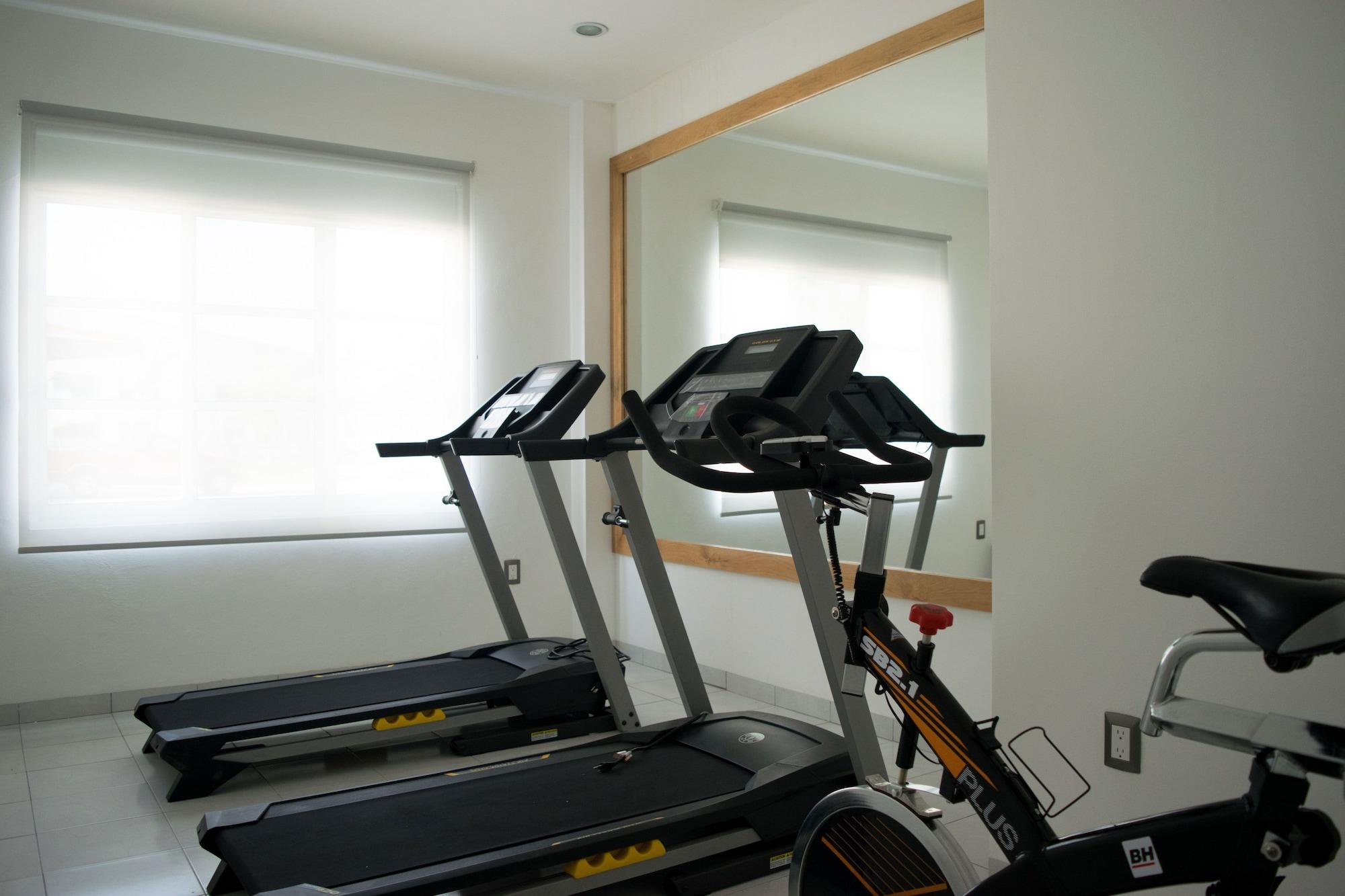 Gimnasio Mexico Inn Express Salamanca