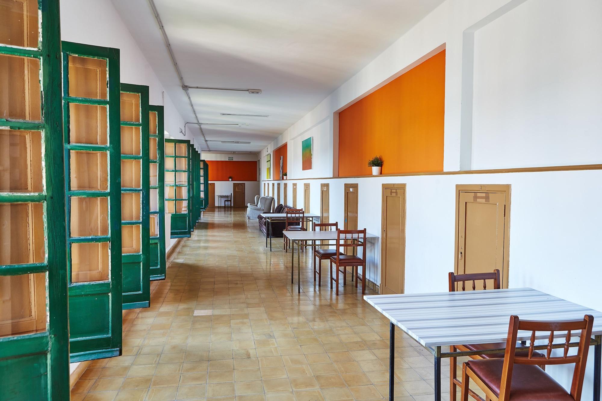 Sala de Reuniones Albergue Seminario Menor - Hostel