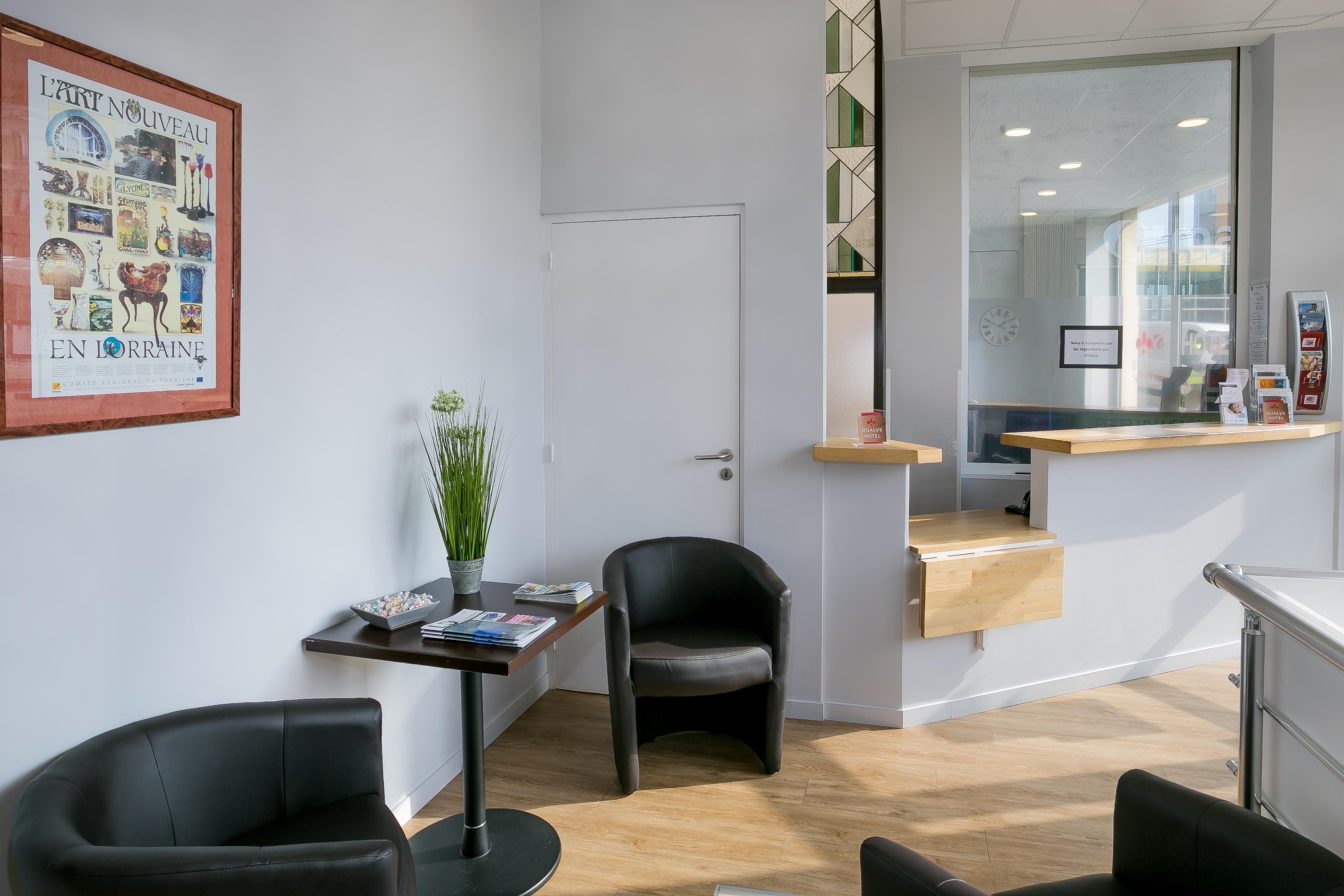 Vista Lobby Hotel Foch Nancy Centre Gare