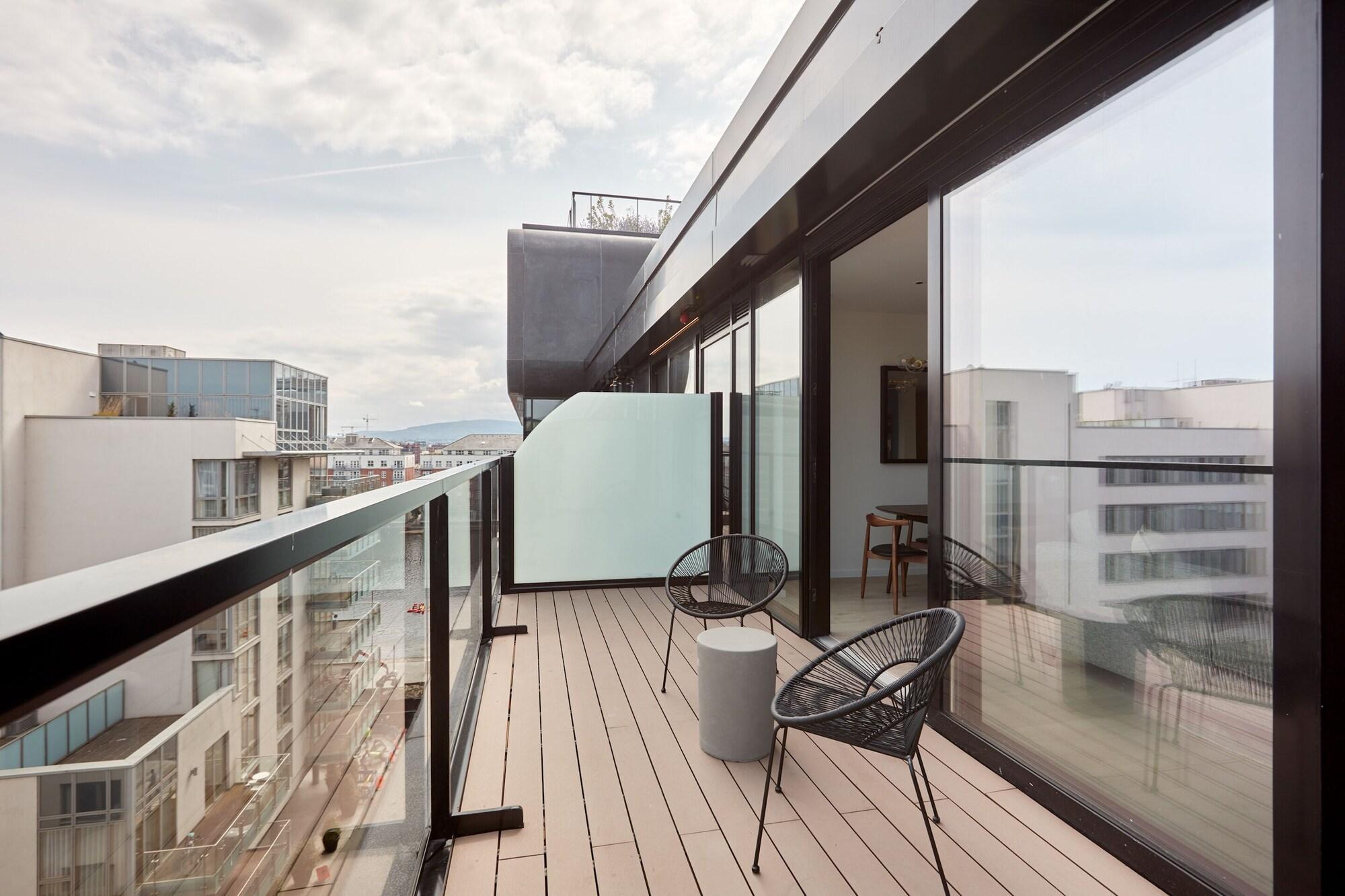 Vista Exterior Sonder at Britain Quay