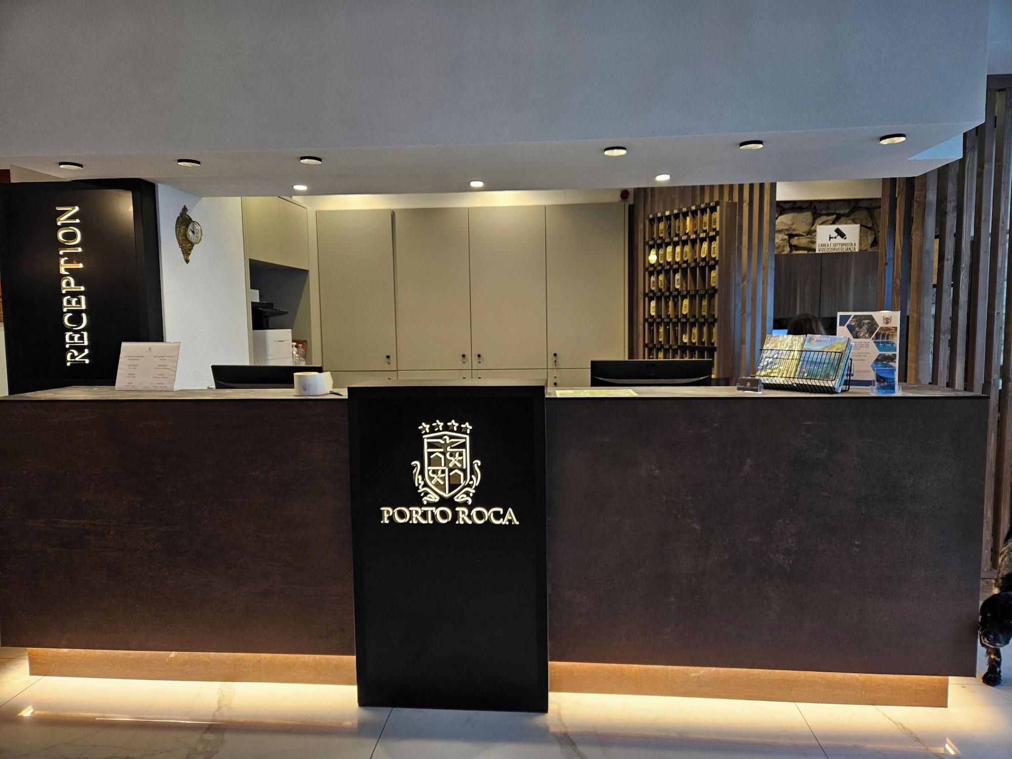 Vista Lobby Hotel Porto Roca