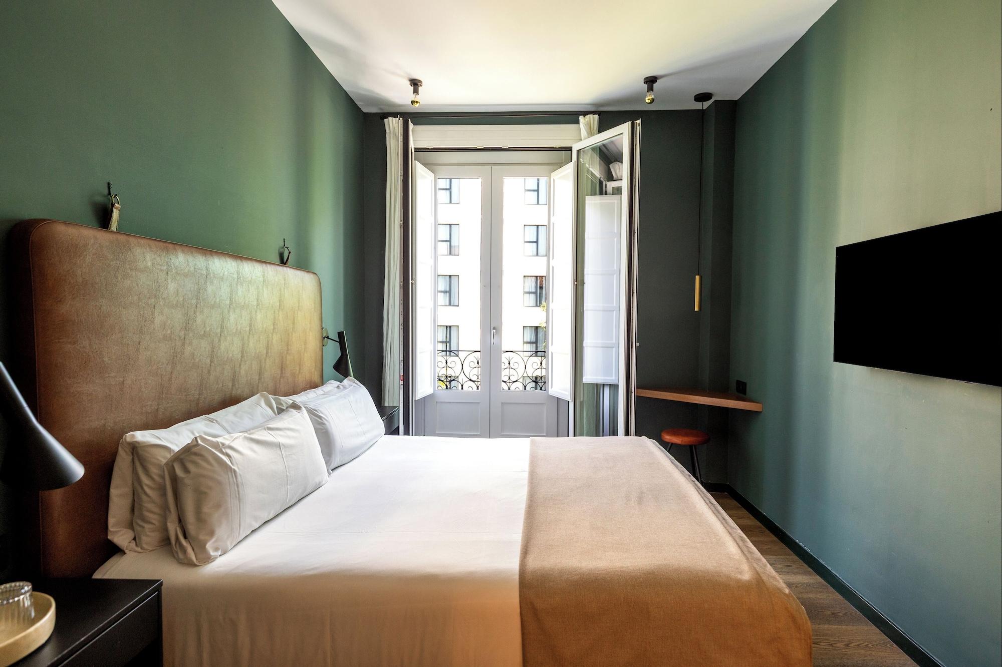 Varios Colectia Stays Atocha