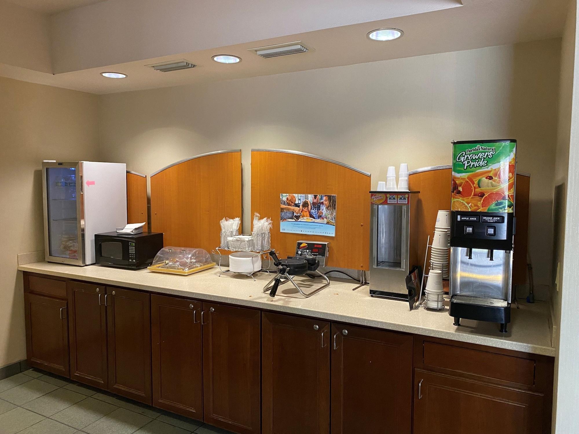 Restaurant Days Inn by Wyndham Chiefland