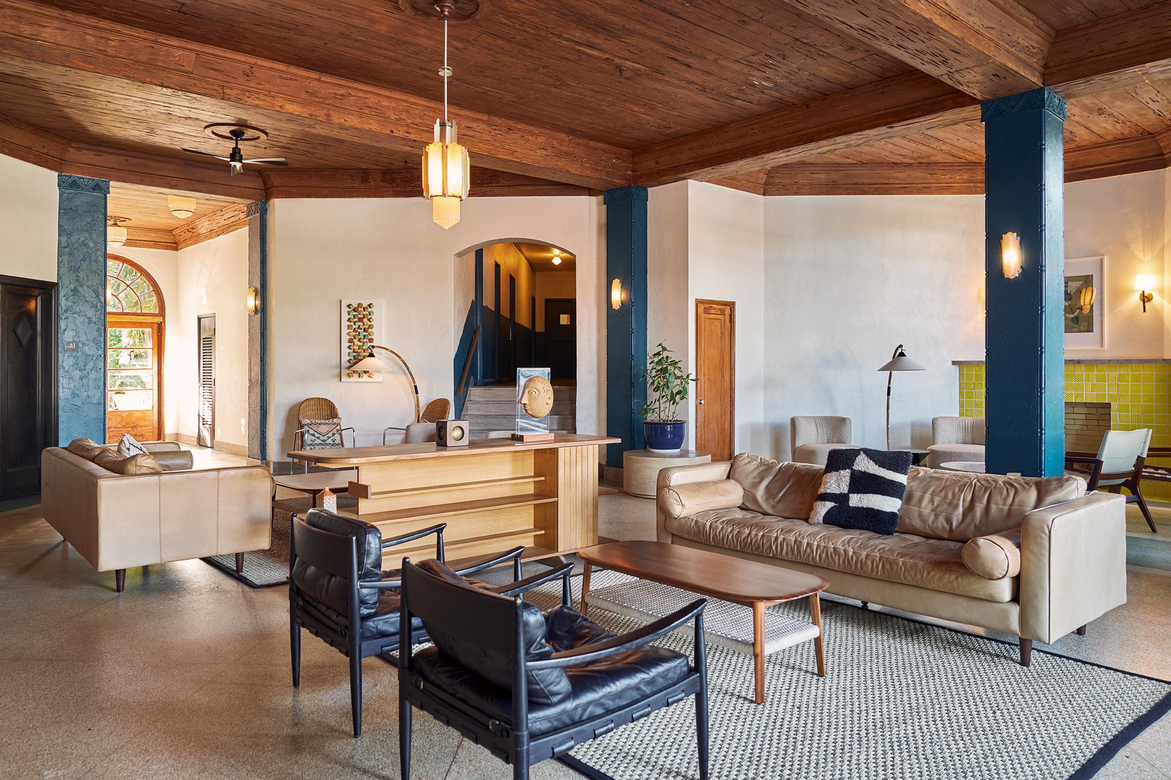 Vista Lobby Freehand Miami