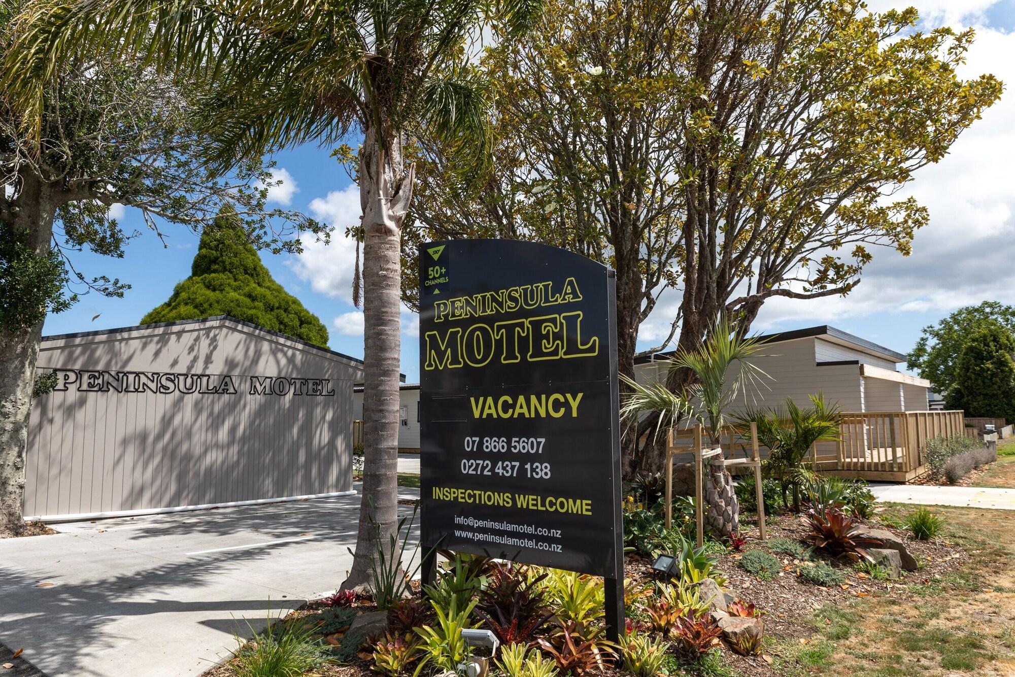 Varios Peninsula Motel