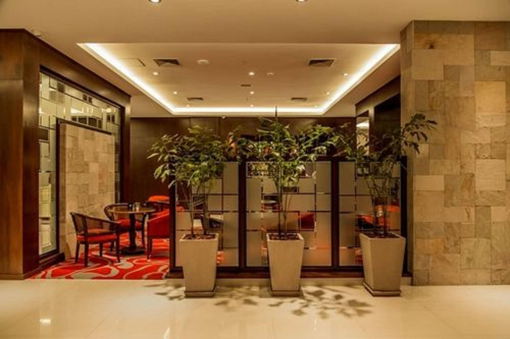 Vista Lobby Carnaval Hotel Casino