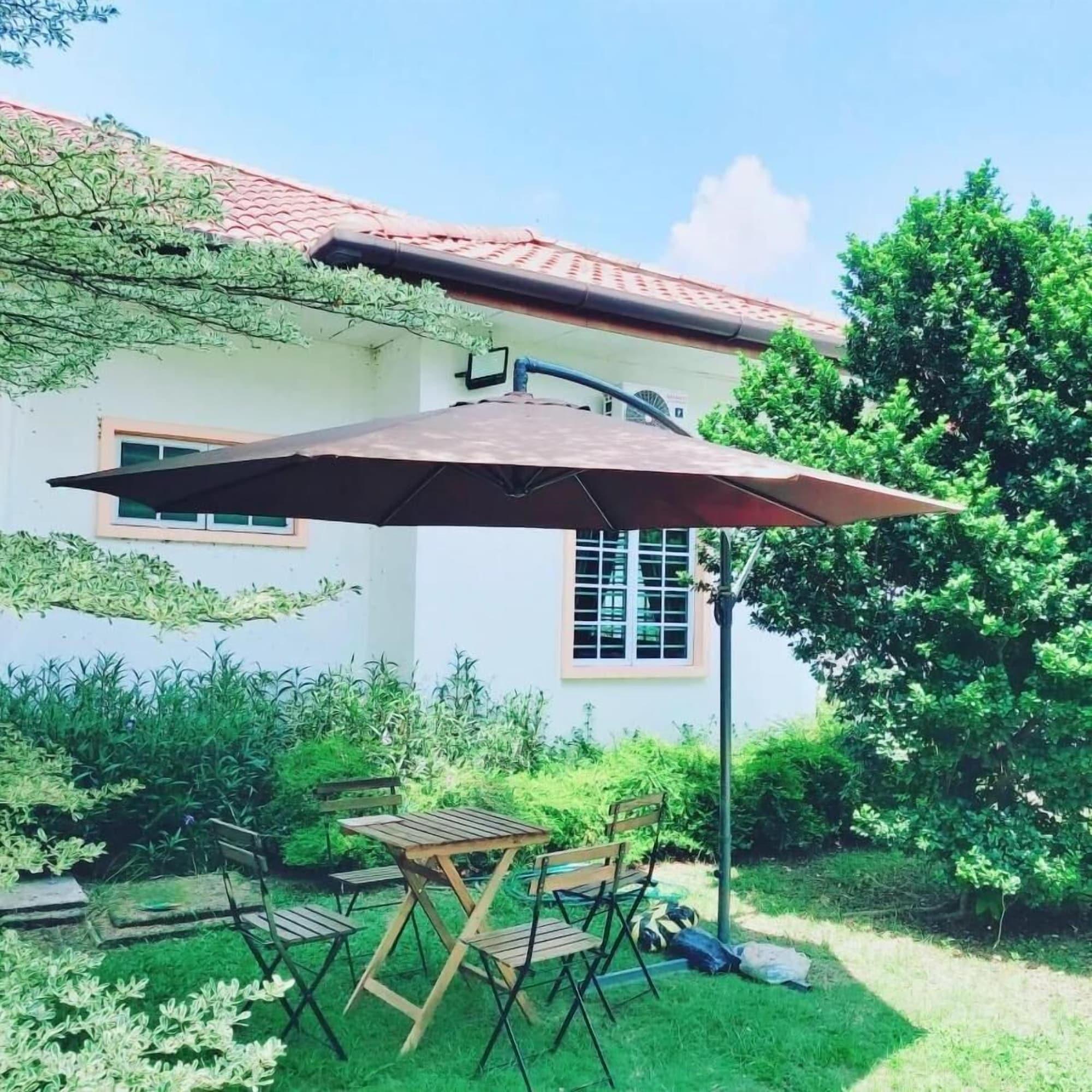 Vista Exterior Villa Solihin
