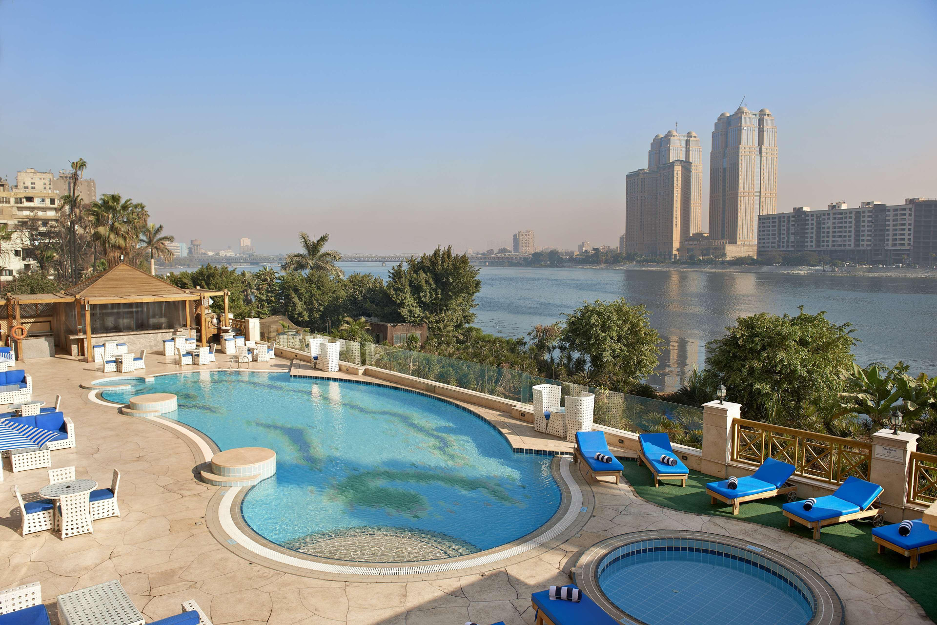 Vista Piscina Hilton Cairo Zamalek Residences
