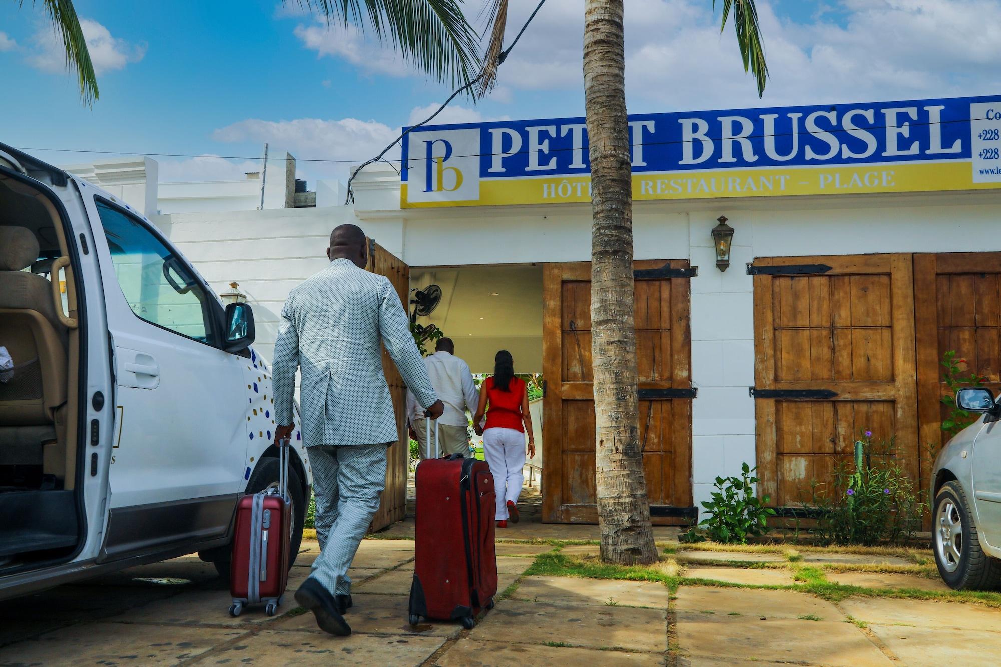 Vista Exterior Hotel Petit Brussel